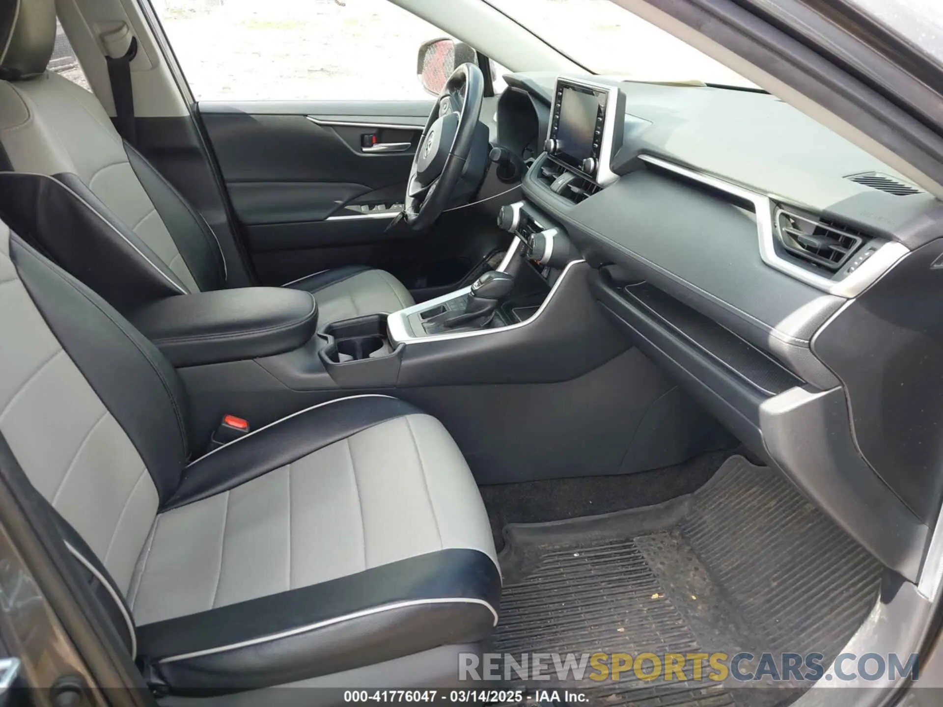 5 Фотография поврежденного автомобиля JTMP1RFV1KD501607 TOYOTA RAV4 2019