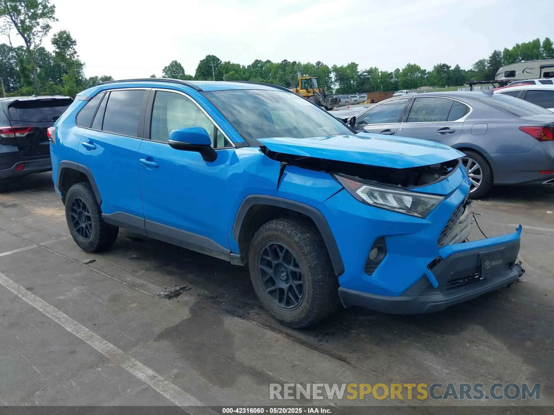 1 Photograph of a damaged car JTMP1RFV1KD506760 TOYOTA RAV4 2019