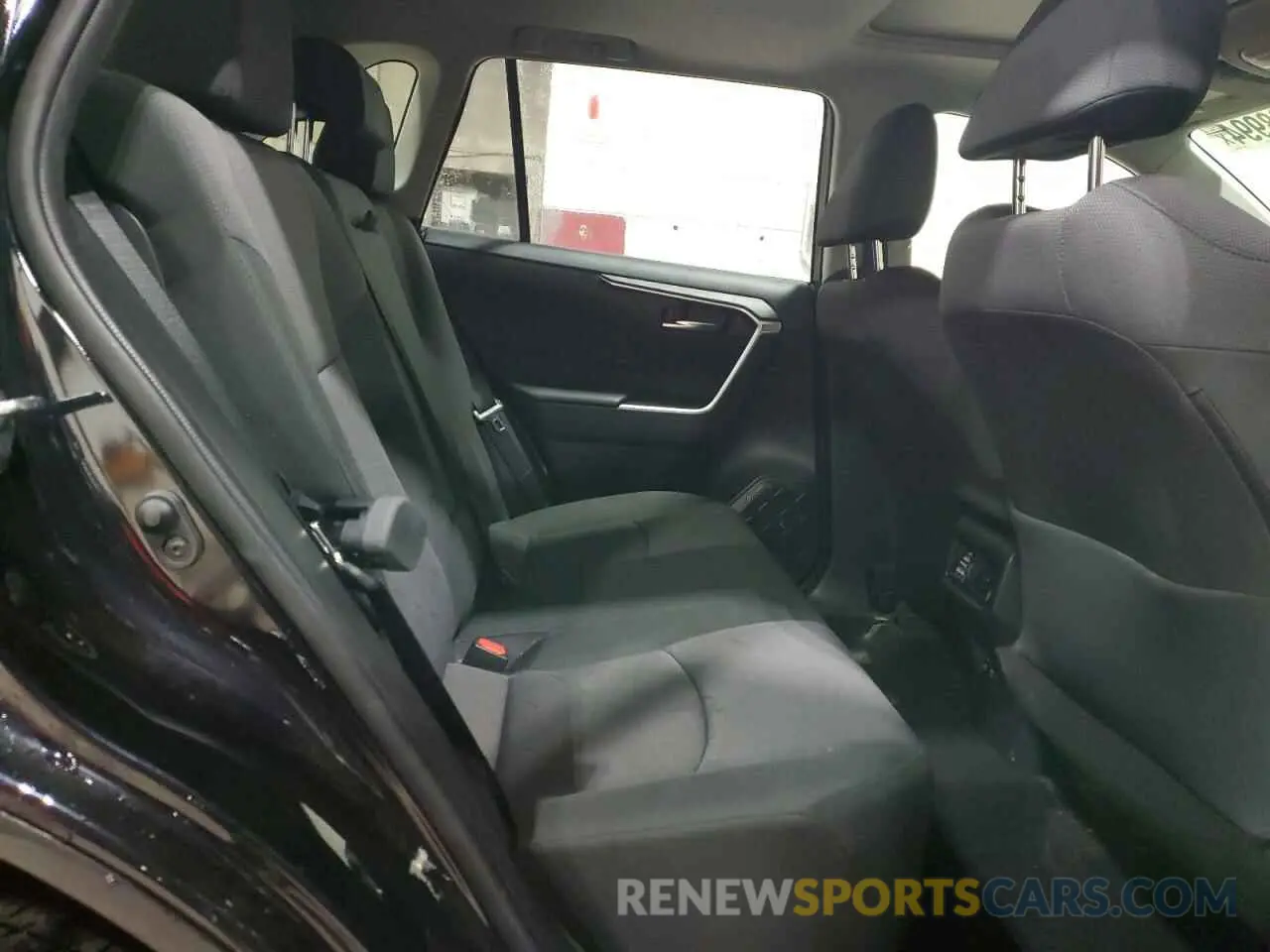 11 Фотография поврежденного автомобиля JTMP1RFV2KD015209 TOYOTA RAV4 2019