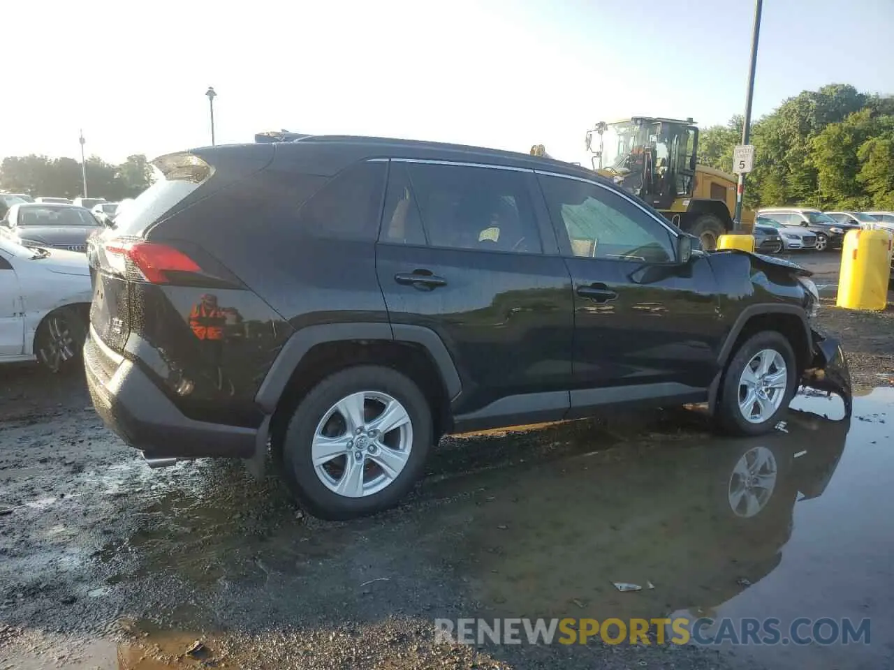 3 Фотография поврежденного автомобиля JTMP1RFV2KD037713 TOYOTA RAV4 2019