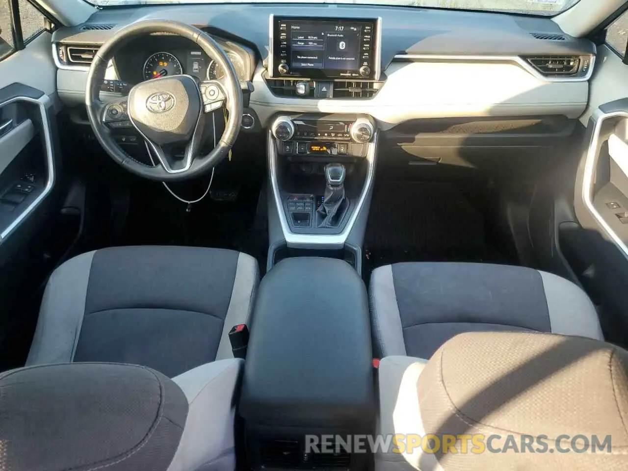 8 Фотография поврежденного автомобиля JTMP1RFV2KD037713 TOYOTA RAV4 2019