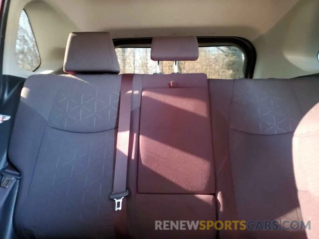 10 Фотография поврежденного автомобиля JTMP1RFV2KD039171 TOYOTA RAV4 2019
