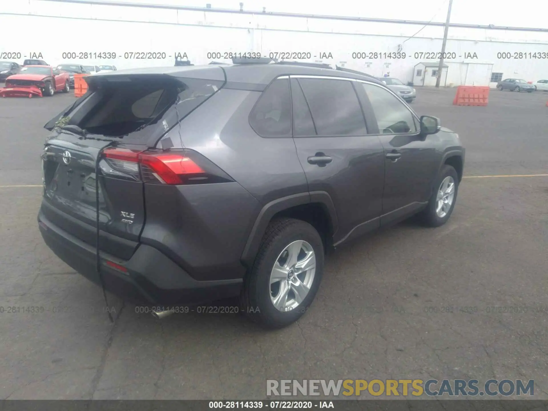 4 Photograph of a damaged car JTMP1RFV3KD012075 TOYOTA RAV4 2019