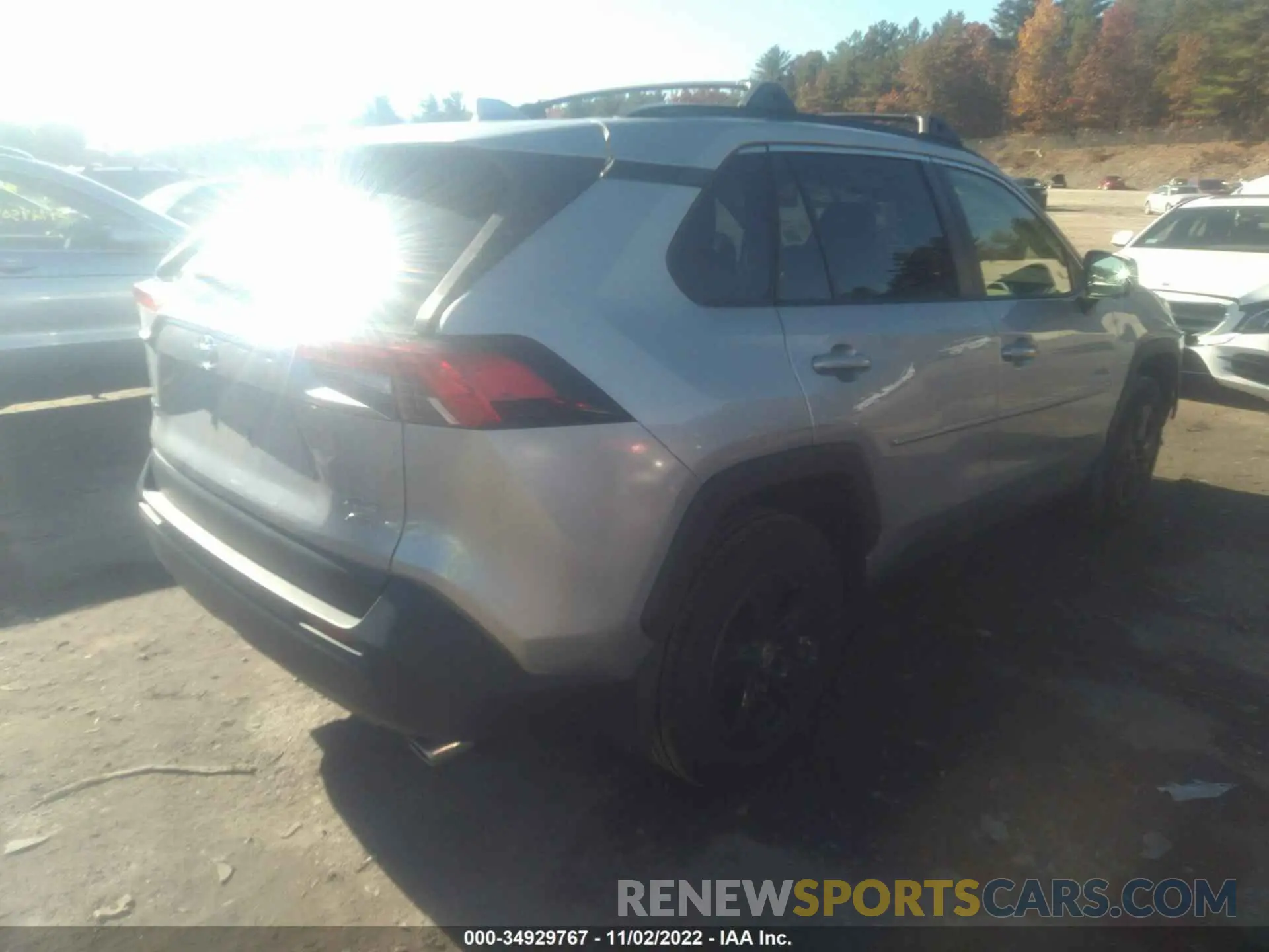 4 Фотография поврежденного автомобиля JTMP1RFV3KD042368 TOYOTA RAV4 2019
