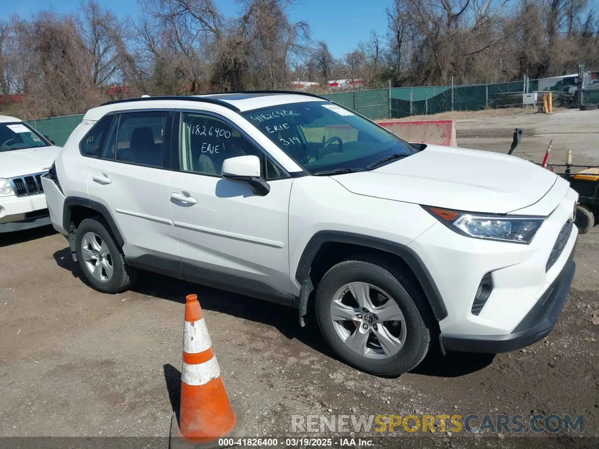 14 Photograph of a damaged car JTMP1RFV3KD503617 TOYOTA RAV4 2019
