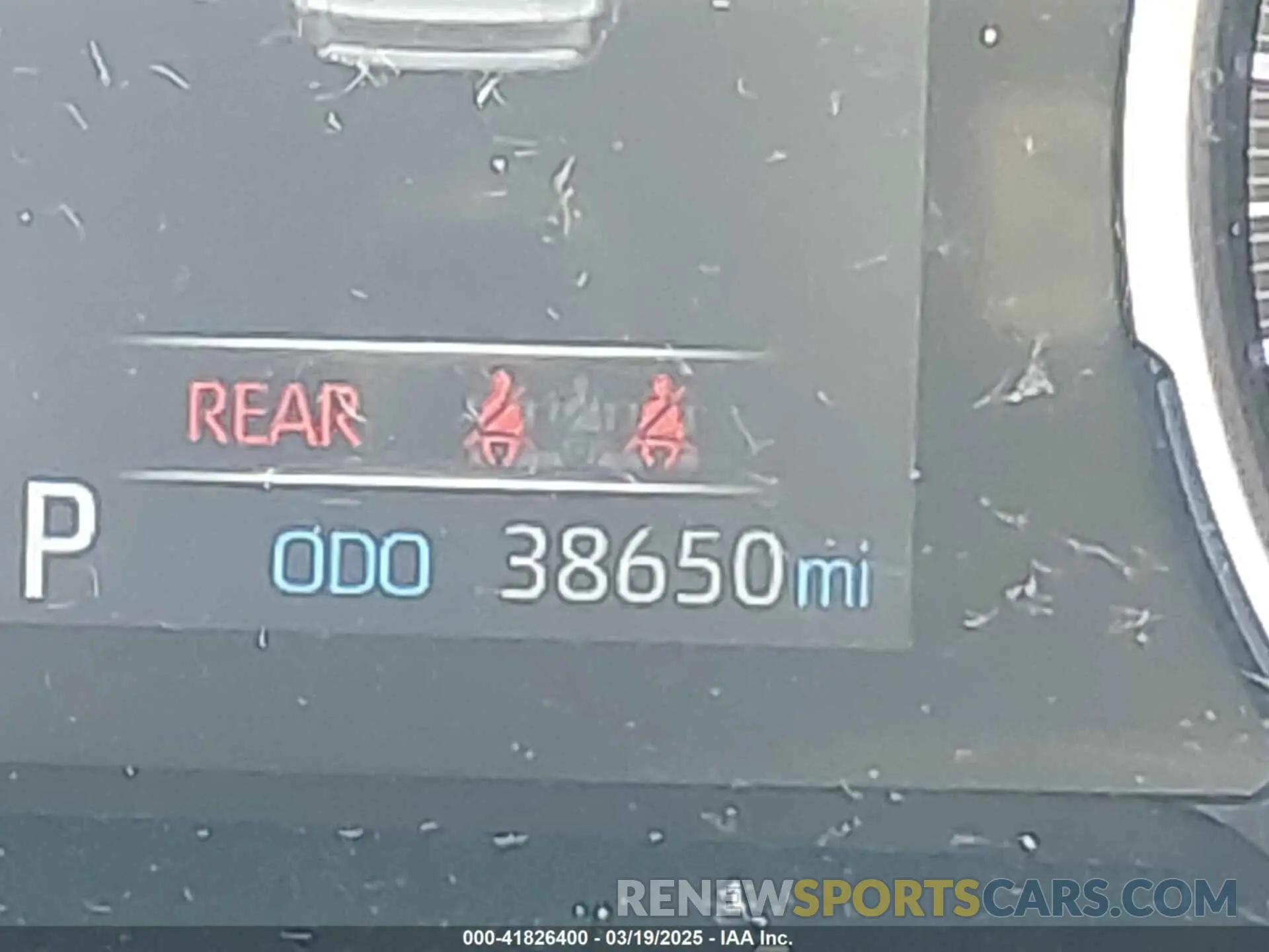 16 Photograph of a damaged car JTMP1RFV3KD503617 TOYOTA RAV4 2019