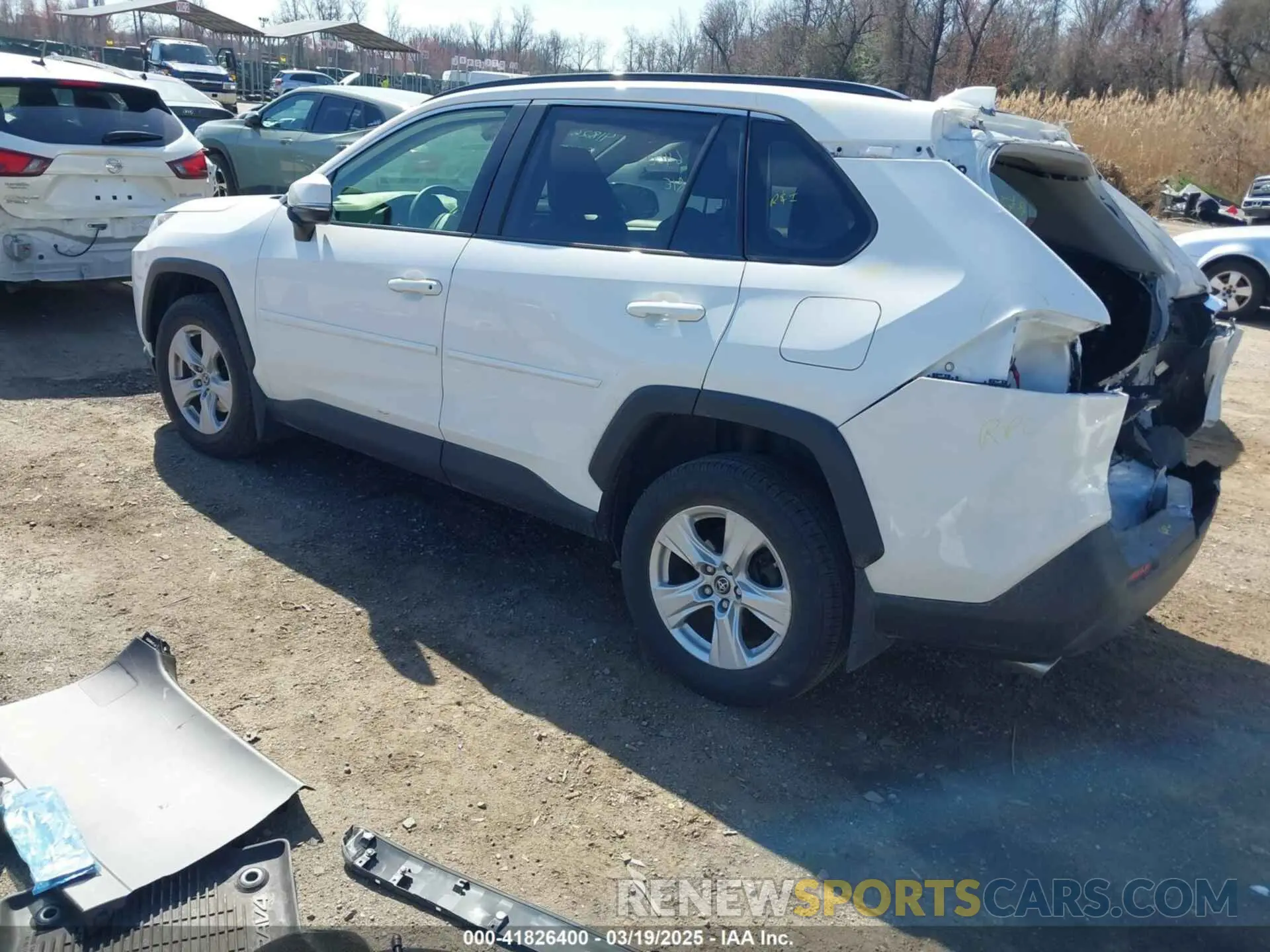 3 Photograph of a damaged car JTMP1RFV3KD503617 TOYOTA RAV4 2019