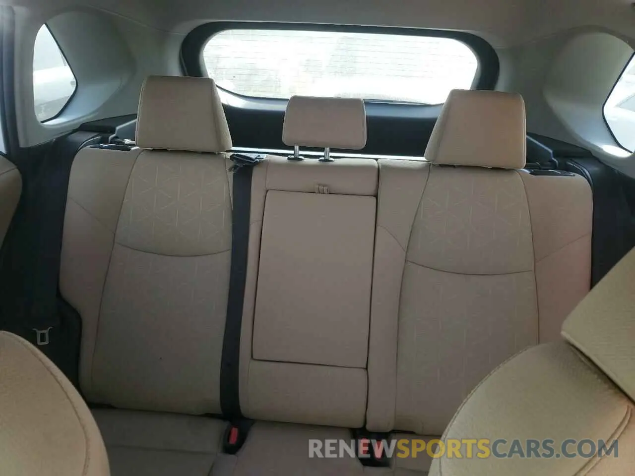 10 Photograph of a damaged car JTMP1RFV4KD006527 TOYOTA RAV4 2019