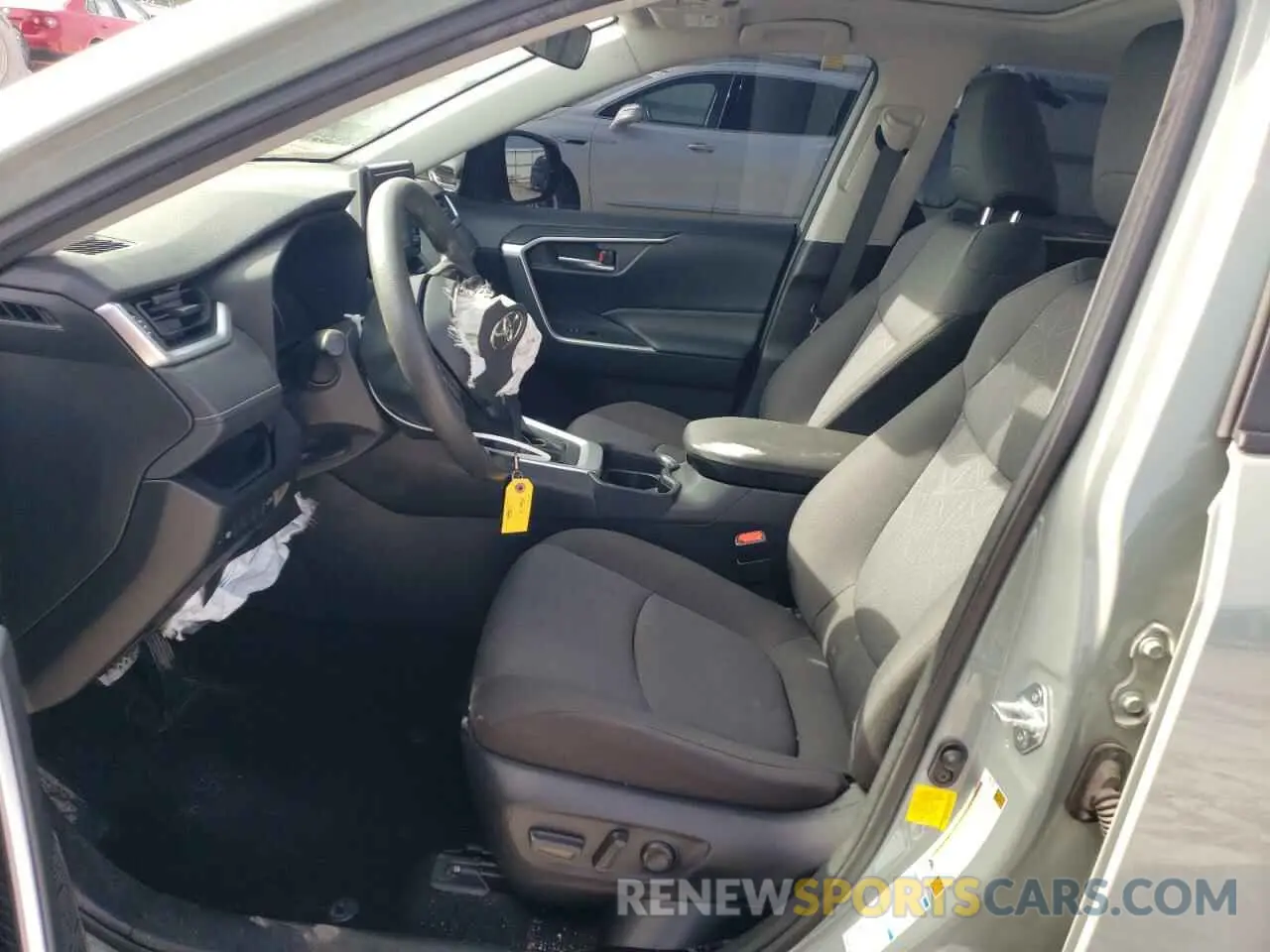7 Photograph of a damaged car JTMP1RFV4KD038183 TOYOTA RAV4 2019