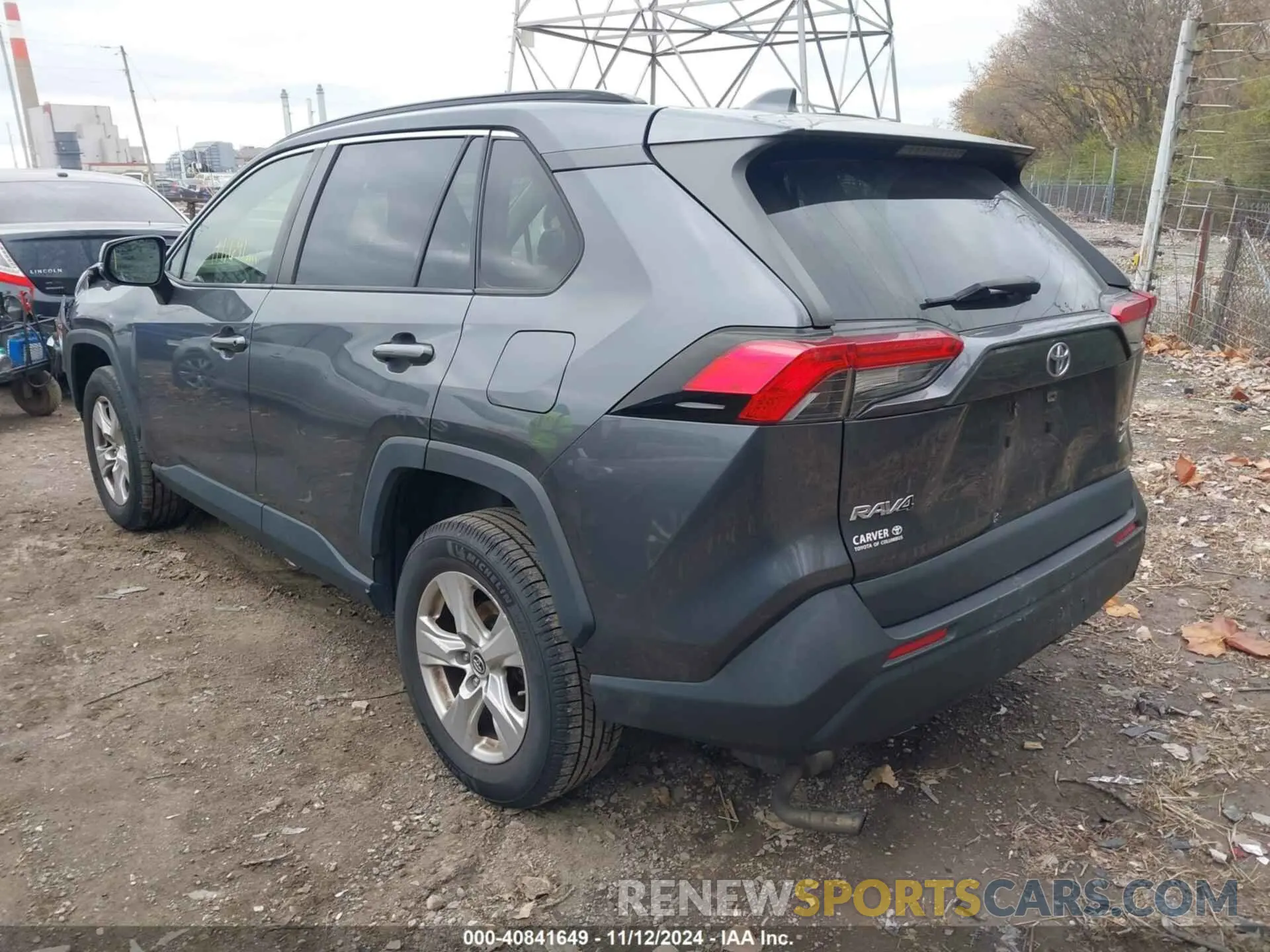 3 Photograph of a damaged car JTMP1RFV5KD003779 TOYOTA RAV4 2019