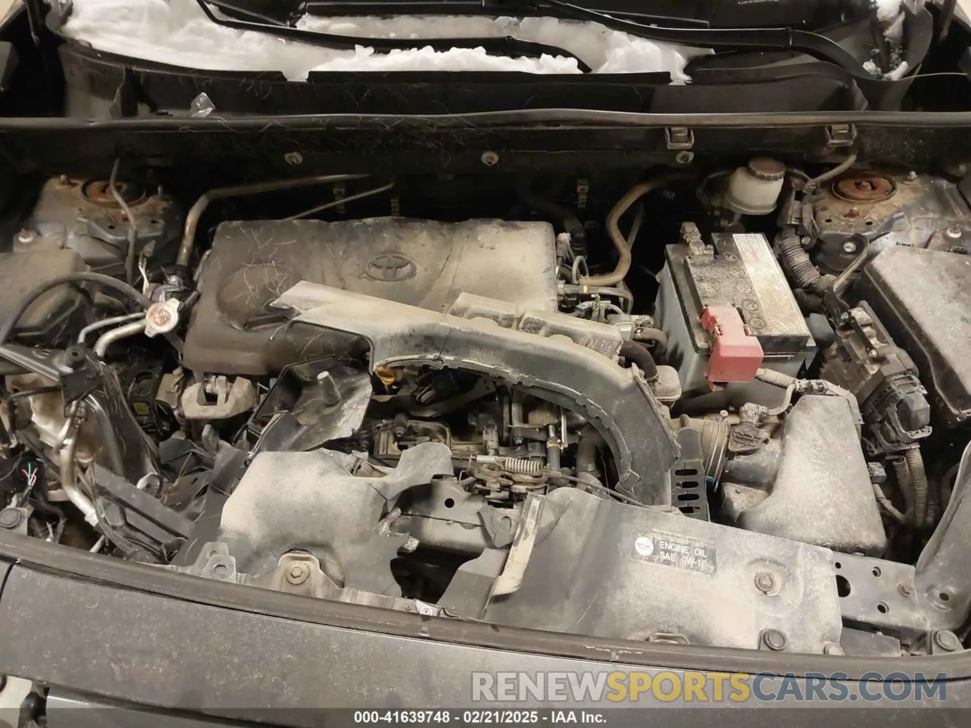 10 Photograph of a damaged car JTMP1RFV5KD009999 TOYOTA RAV4 2019