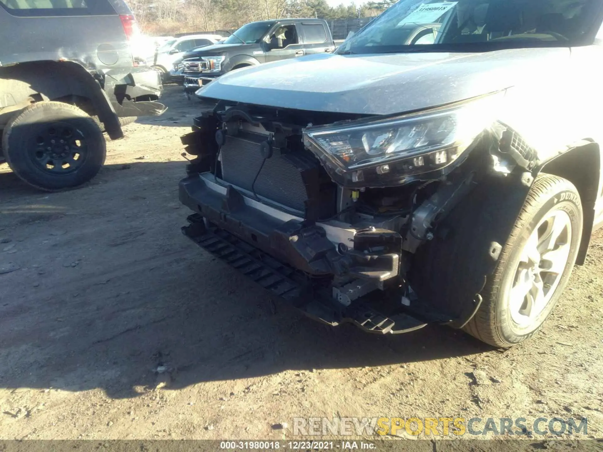 6 Photograph of a damaged car JTMP1RFV5KD028827 TOYOTA RAV4 2019