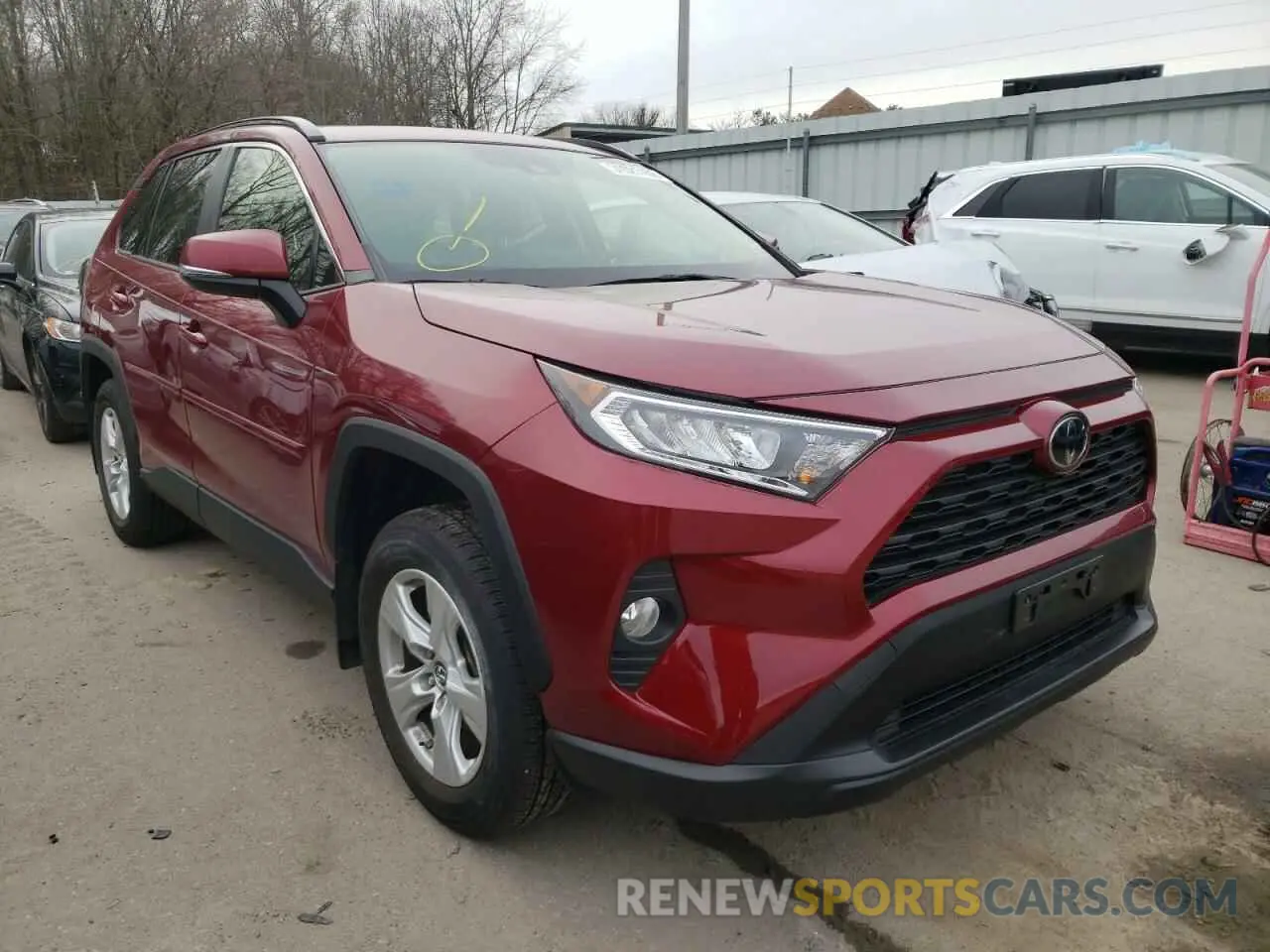 1 Photograph of a damaged car JTMP1RFV5KD510634 TOYOTA RAV4 2019