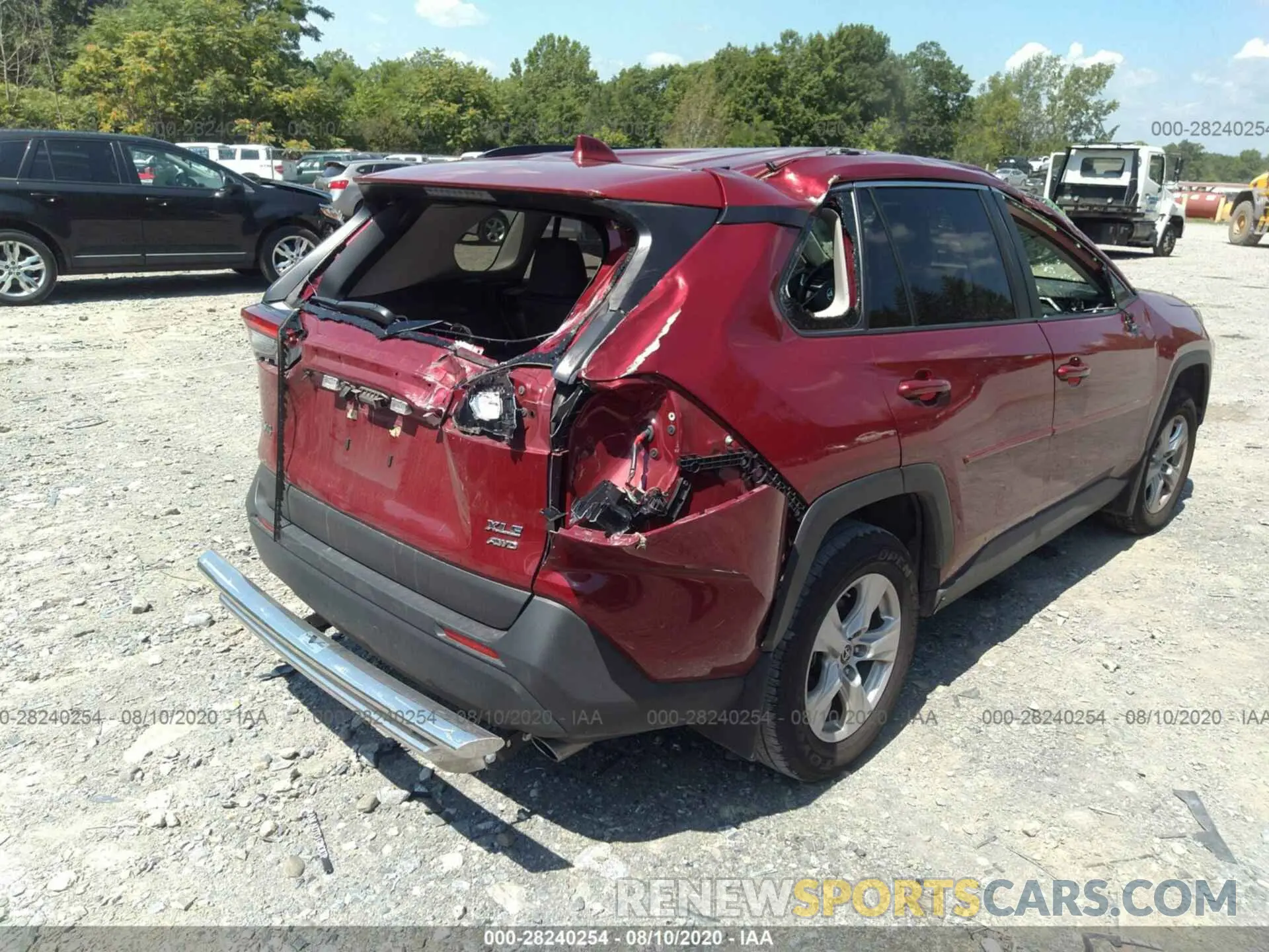 4 Photograph of a damaged car JTMP1RFV5KJ009762 TOYOTA RAV4 2019
