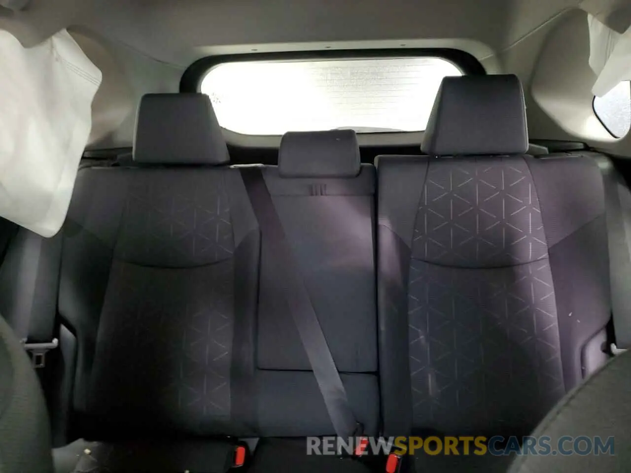 10 Photograph of a damaged car JTMP1RFV6KD017836 TOYOTA RAV4 2019