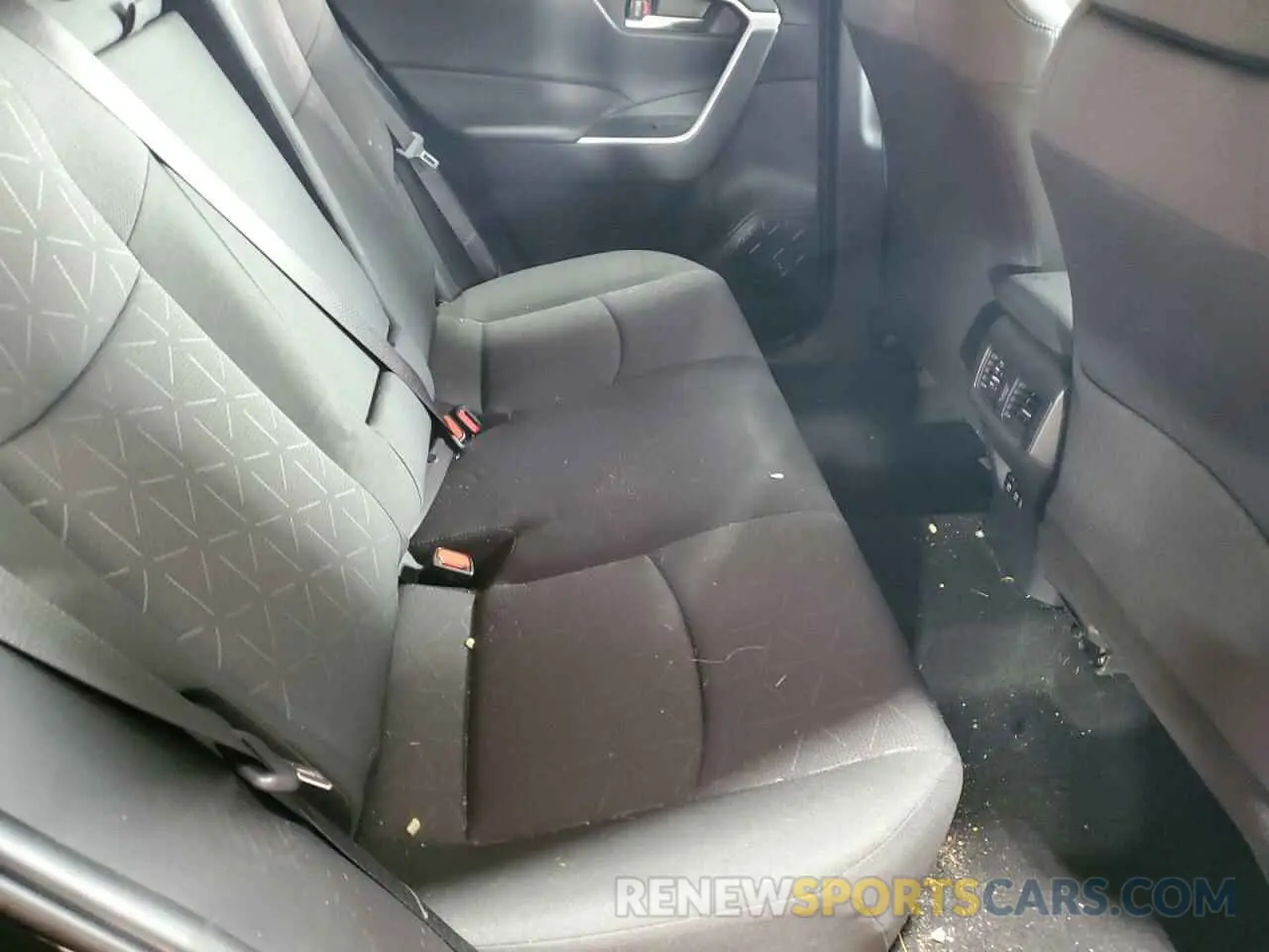 11 Photograph of a damaged car JTMP1RFV6KD017836 TOYOTA RAV4 2019
