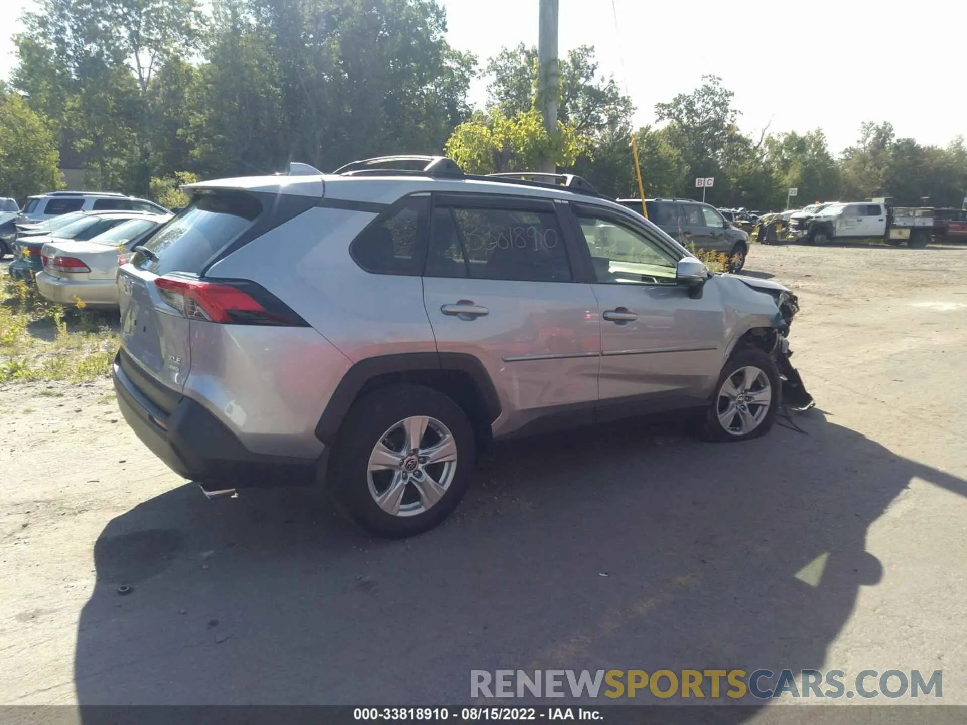 4 Фотография поврежденного автомобиля JTMP1RFV6KD042543 TOYOTA RAV4 2019