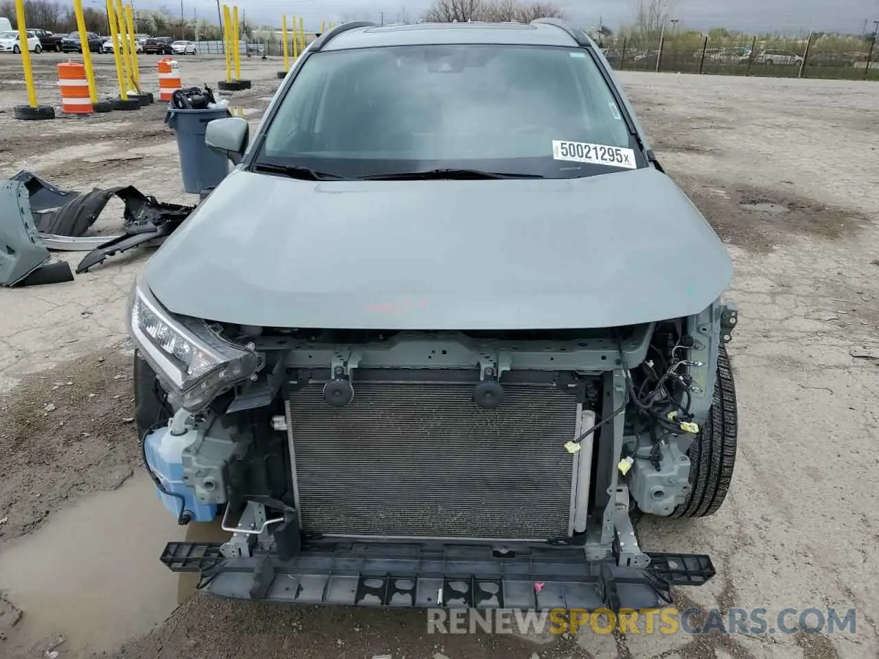 5 Фотография поврежденного автомобиля JTMP1RFV6KD502204 TOYOTA RAV4 2019