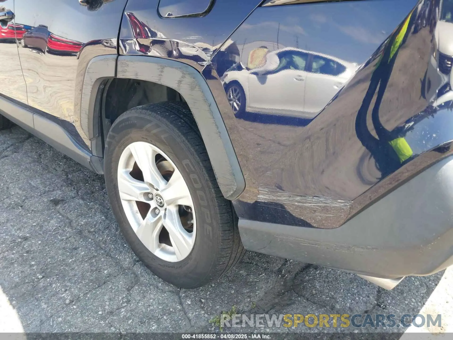 18 Фотография поврежденного автомобиля JTMP1RFV7KD025945 TOYOTA RAV4 2019