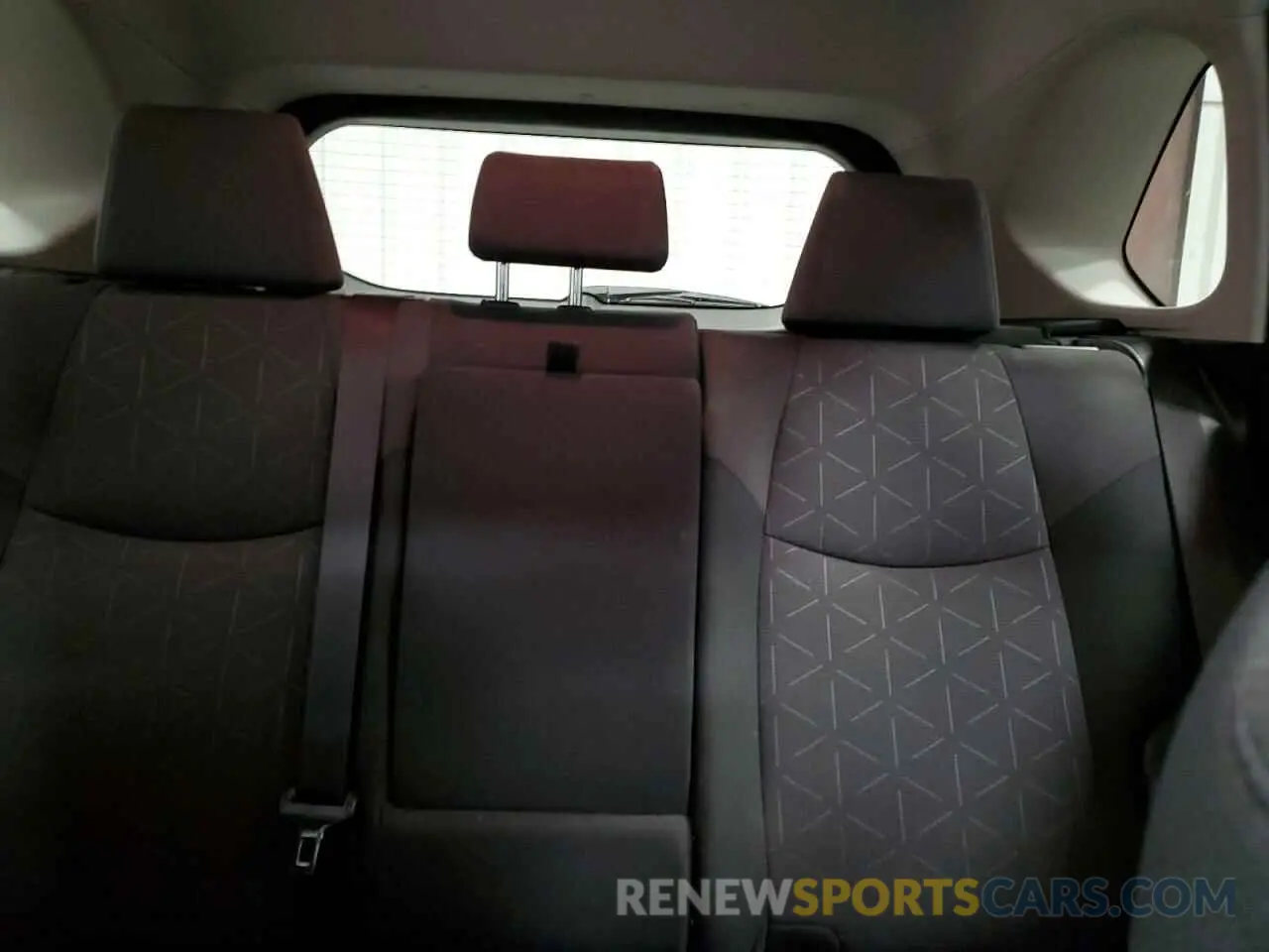 10 Photograph of a damaged car JTMP1RFV8KD007129 TOYOTA RAV4 2019