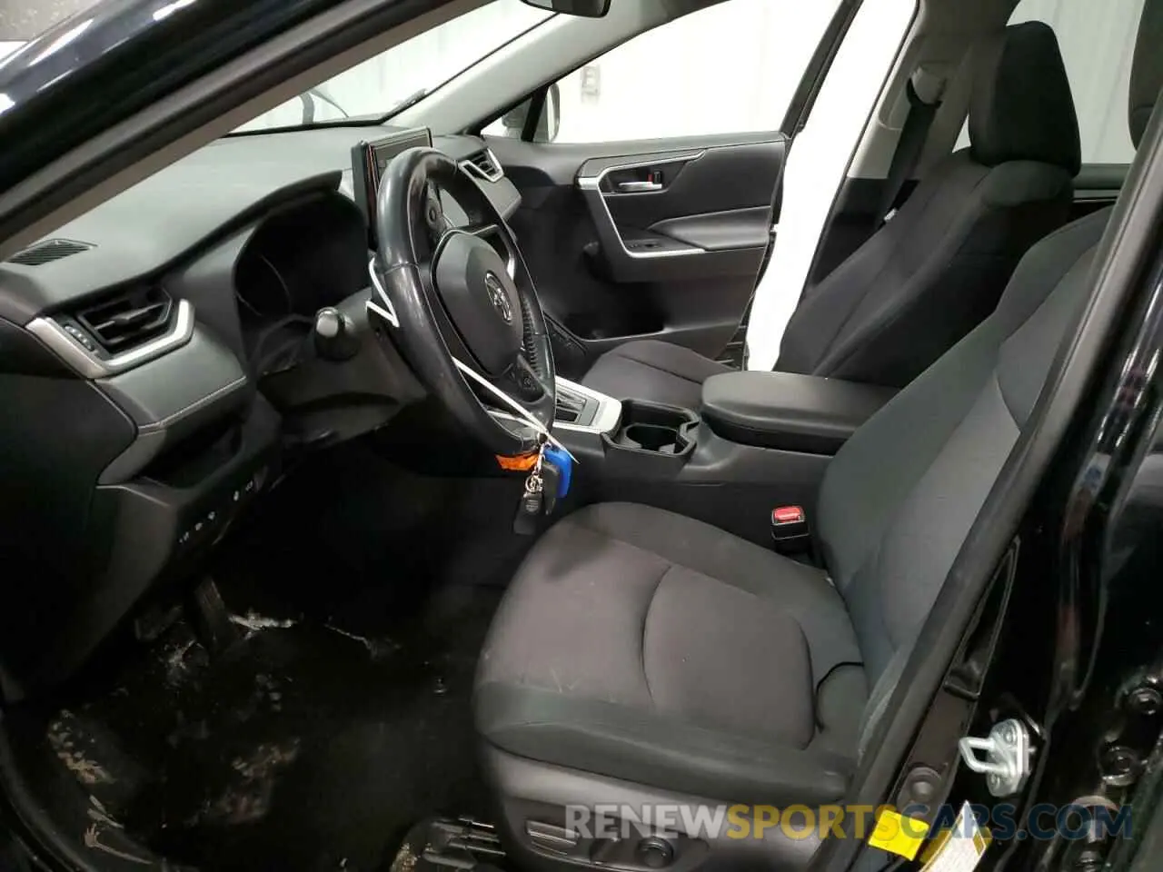 7 Photograph of a damaged car JTMP1RFV8KD007129 TOYOTA RAV4 2019