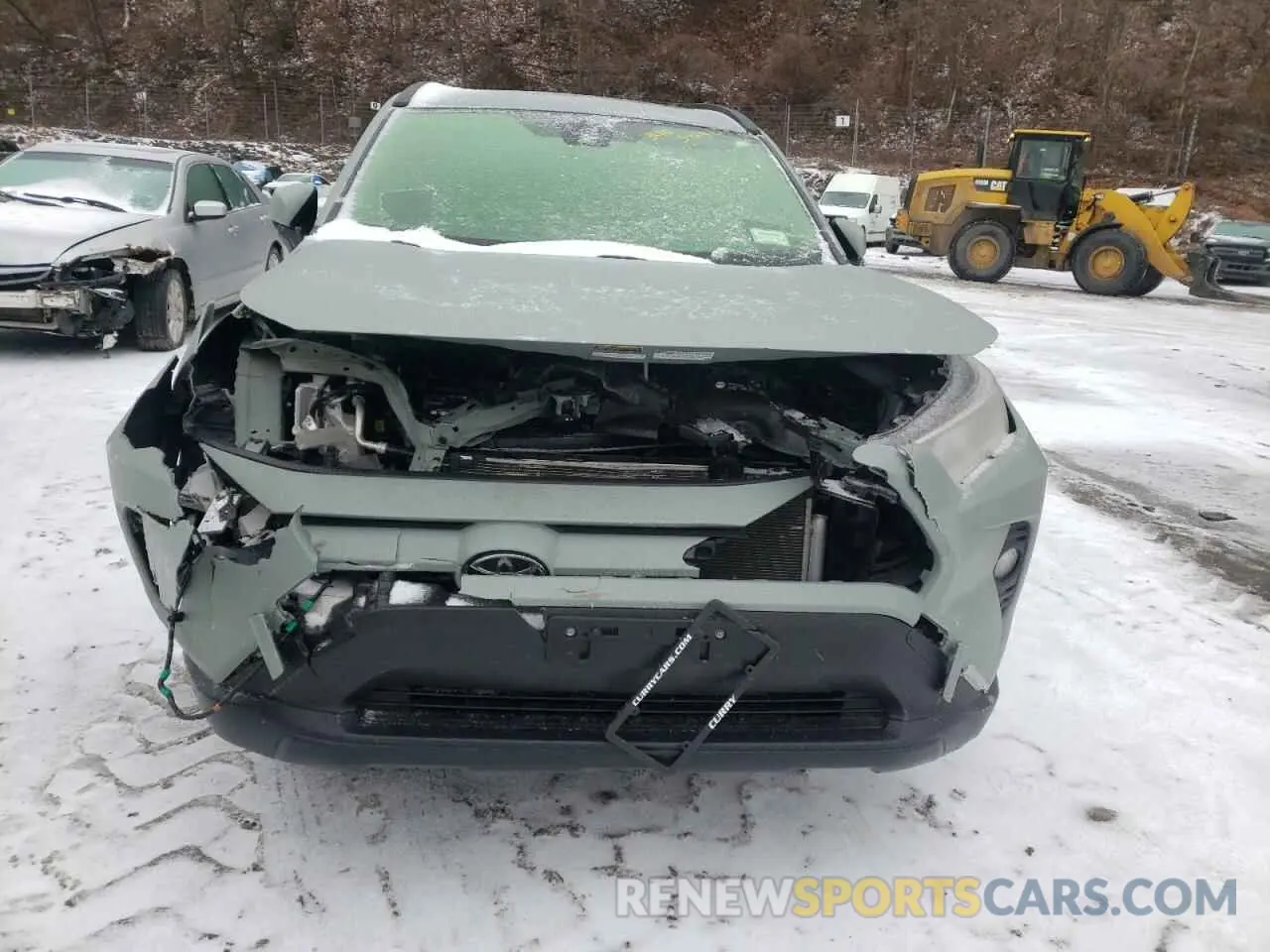 9 Photograph of a damaged car JTMP1RFV8KD043774 TOYOTA RAV4 2019