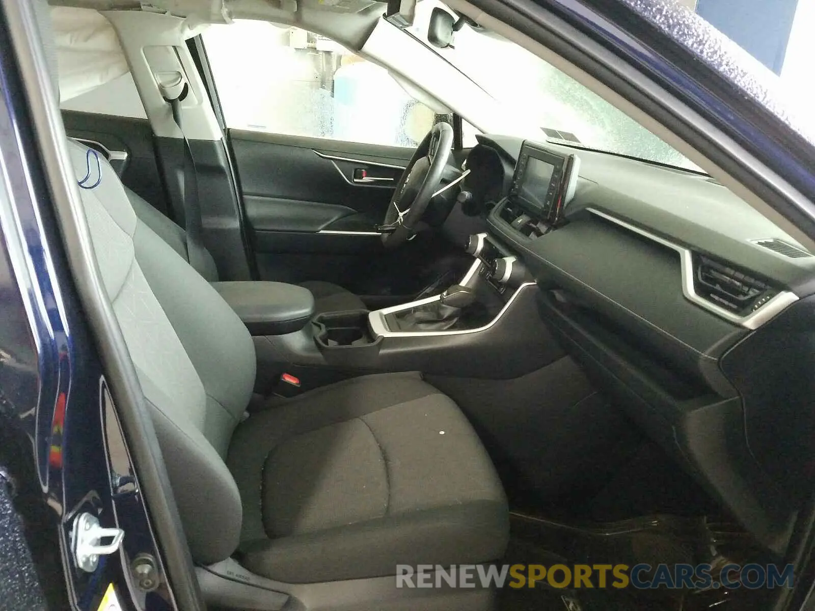 5 Photograph of a damaged car JTMP1RFV8KD510417 TOYOTA RAV4 2019