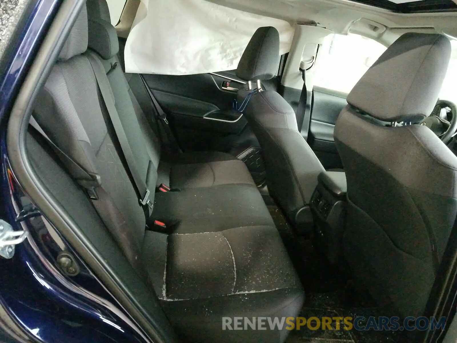 6 Photograph of a damaged car JTMP1RFV8KD510417 TOYOTA RAV4 2019