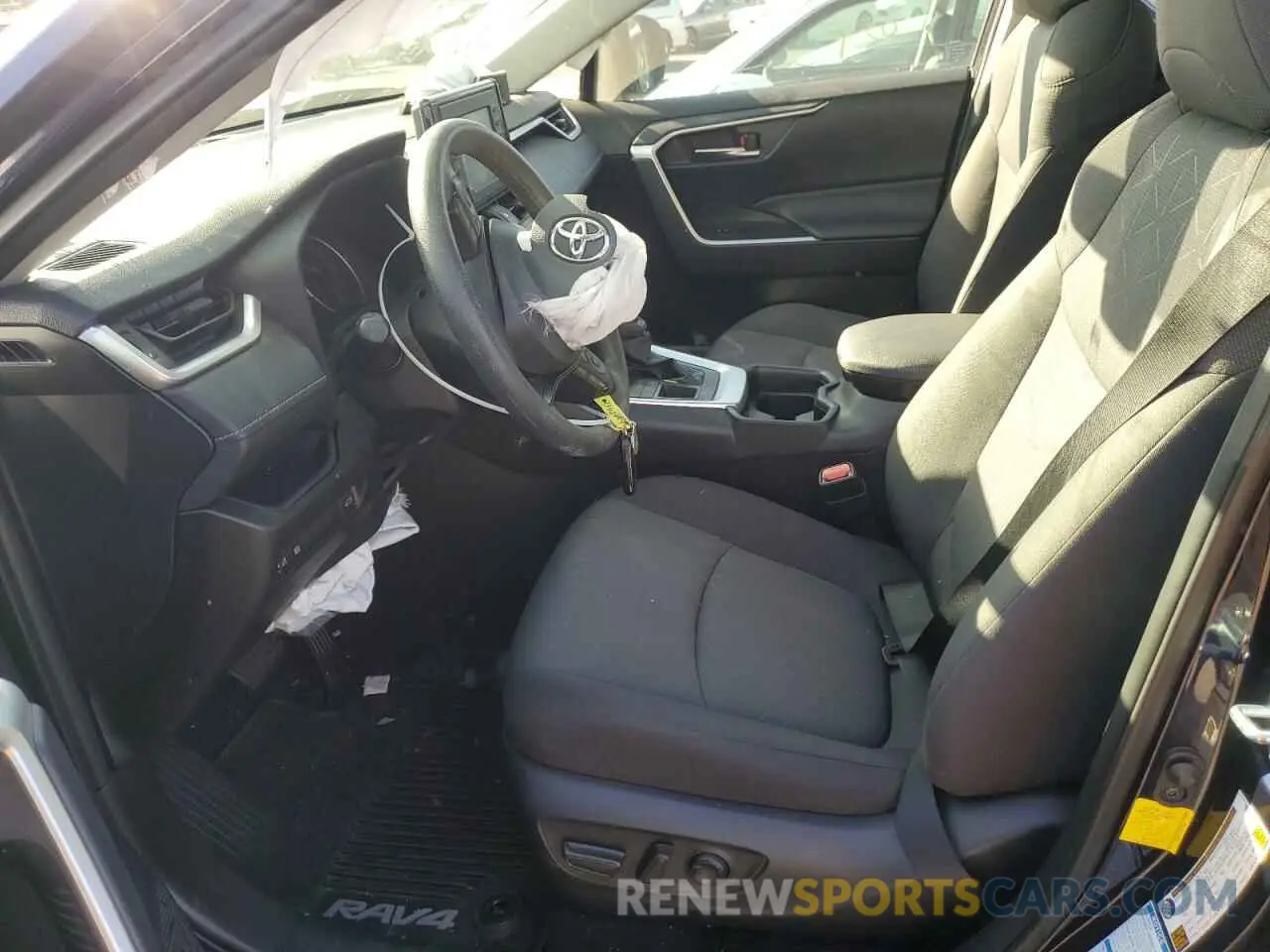 7 Photograph of a damaged car JTMP1RFV8KD513544 TOYOTA RAV4 2019