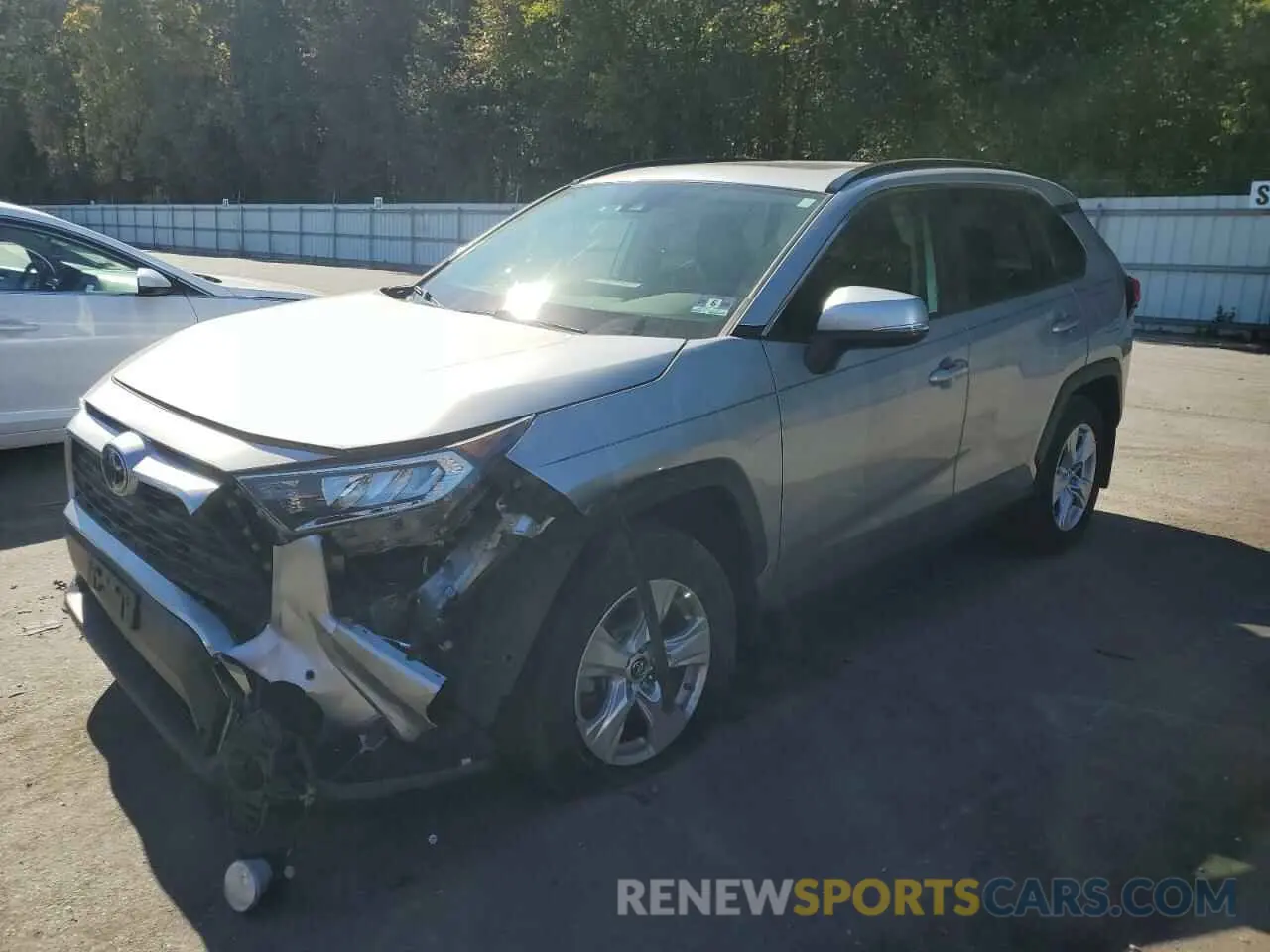 1 Photograph of a damaged car JTMP1RFV8KJ009416 TOYOTA RAV4 2019