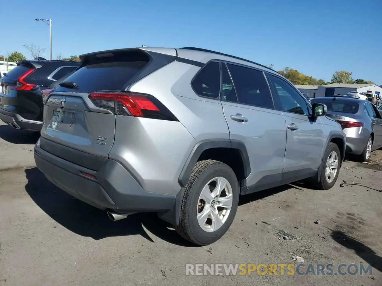 3 Photograph of a damaged car JTMP1RFV8KJ009416 TOYOTA RAV4 2019