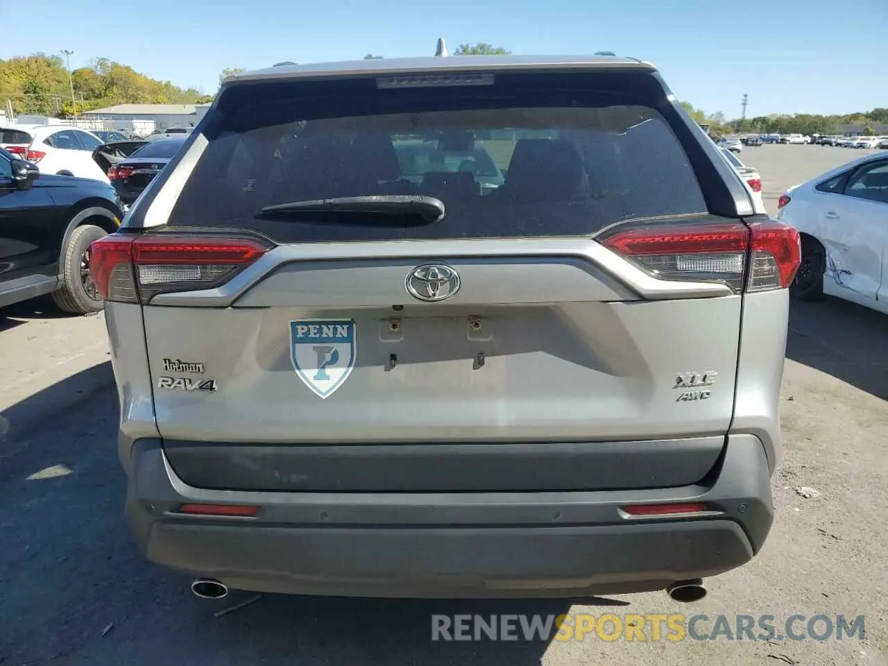 6 Photograph of a damaged car JTMP1RFV8KJ009416 TOYOTA RAV4 2019