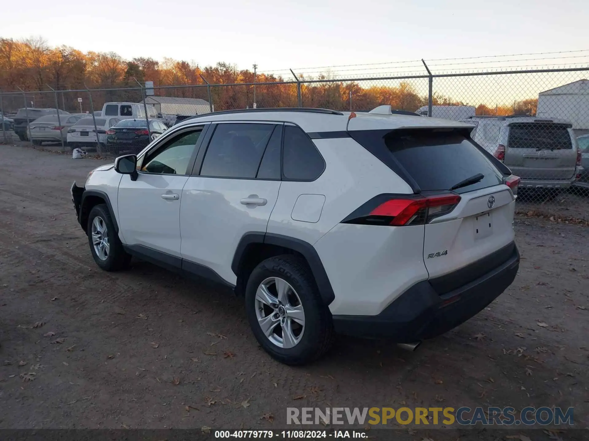 3 Photograph of a damaged car JTMP1RFV9KD012355 TOYOTA RAV4 2019