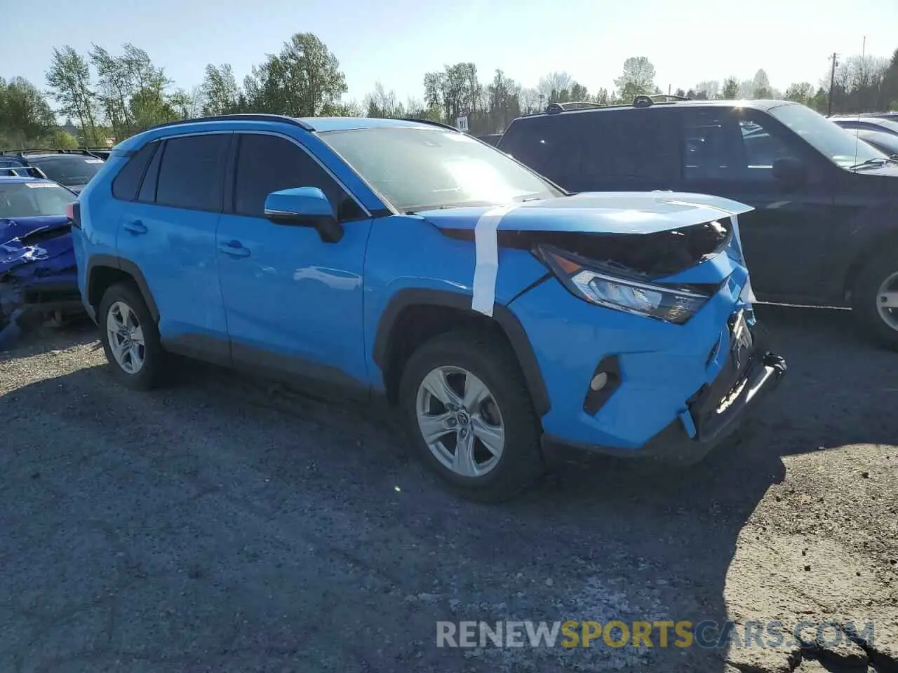 4 Photograph of a damaged car JTMP1RFV9KD026658 TOYOTA RAV4 2019