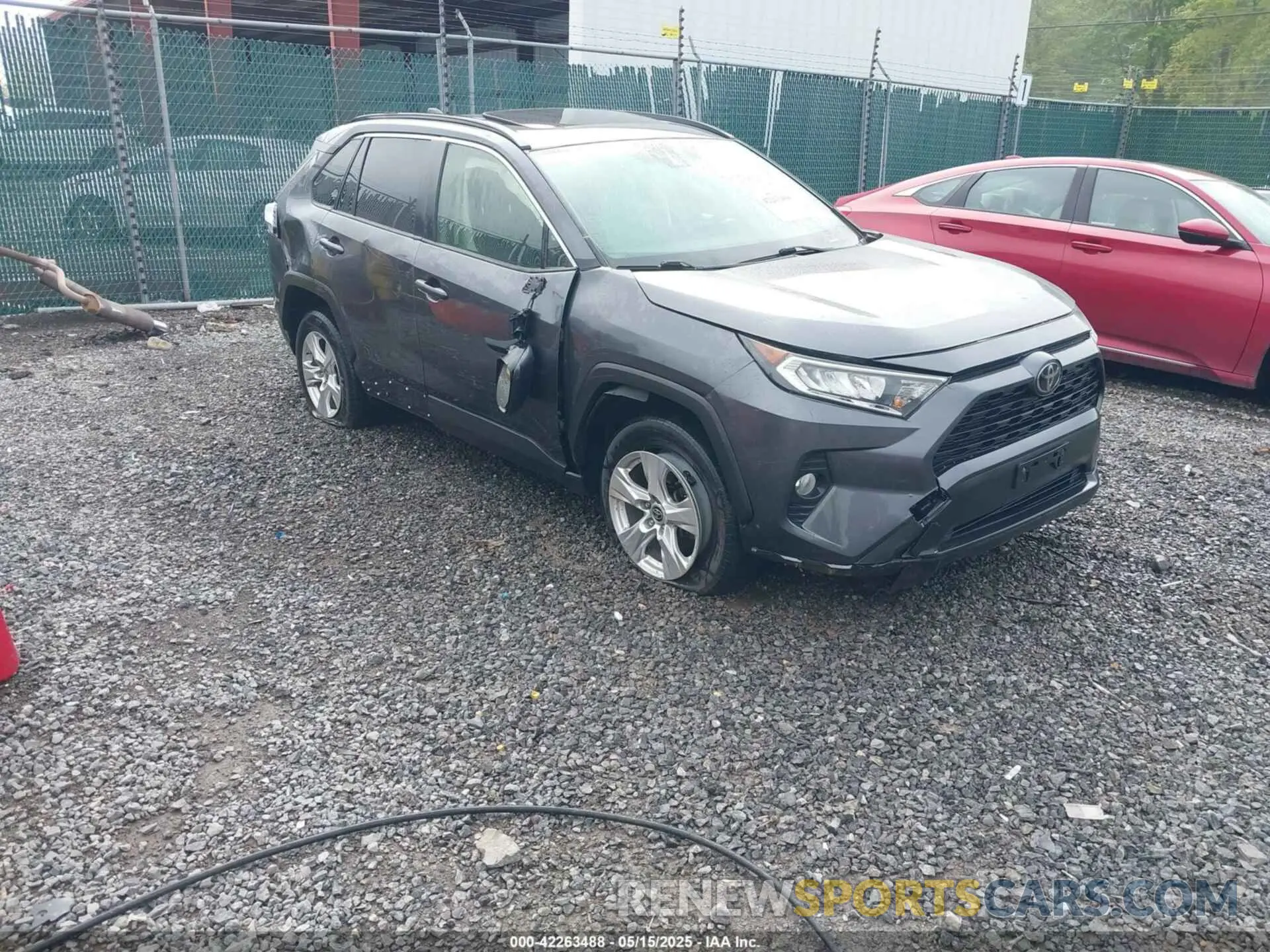 1 Photograph of a damaged car JTMP1RFV9KD041936 TOYOTA RAV4 2019