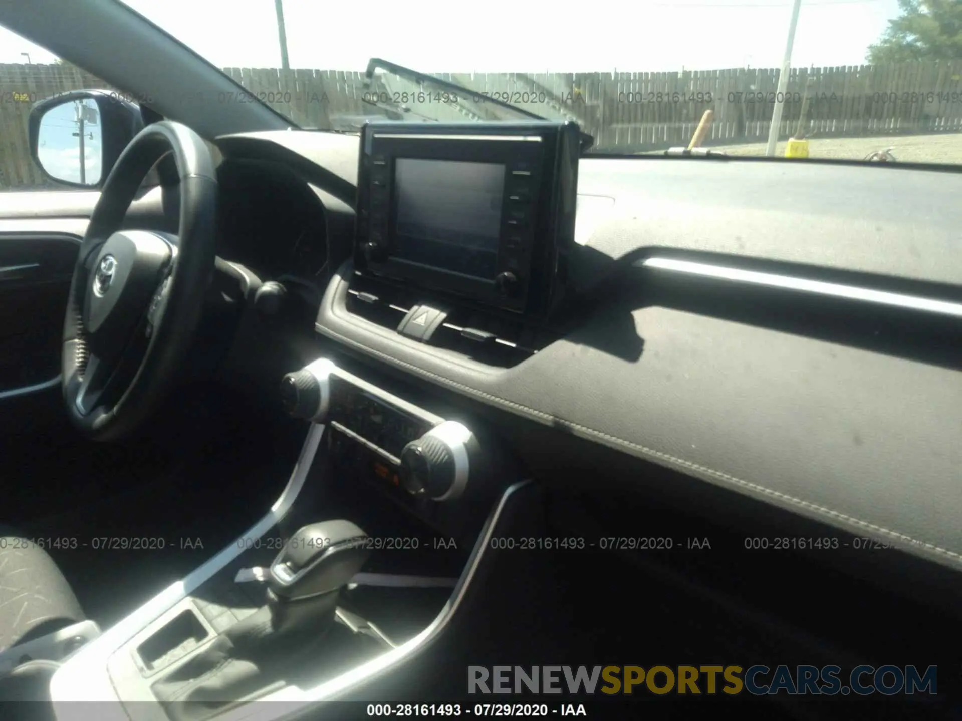 5 Photograph of a damaged car JTMP1RFV9KD503069 TOYOTA RAV4 2019
