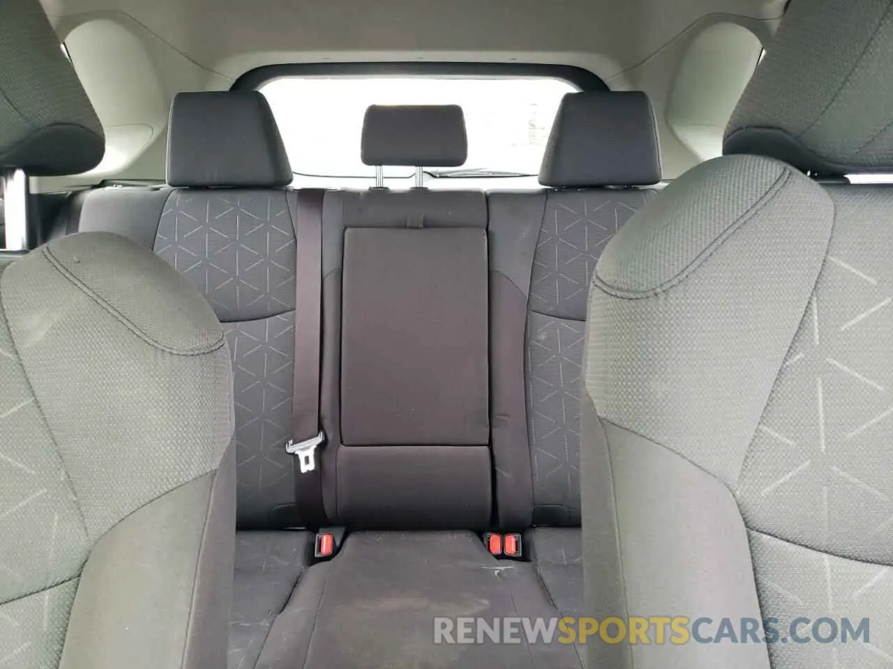 10 Фотография поврежденного автомобиля JTMP1RFV9KD506960 TOYOTA RAV4 2019