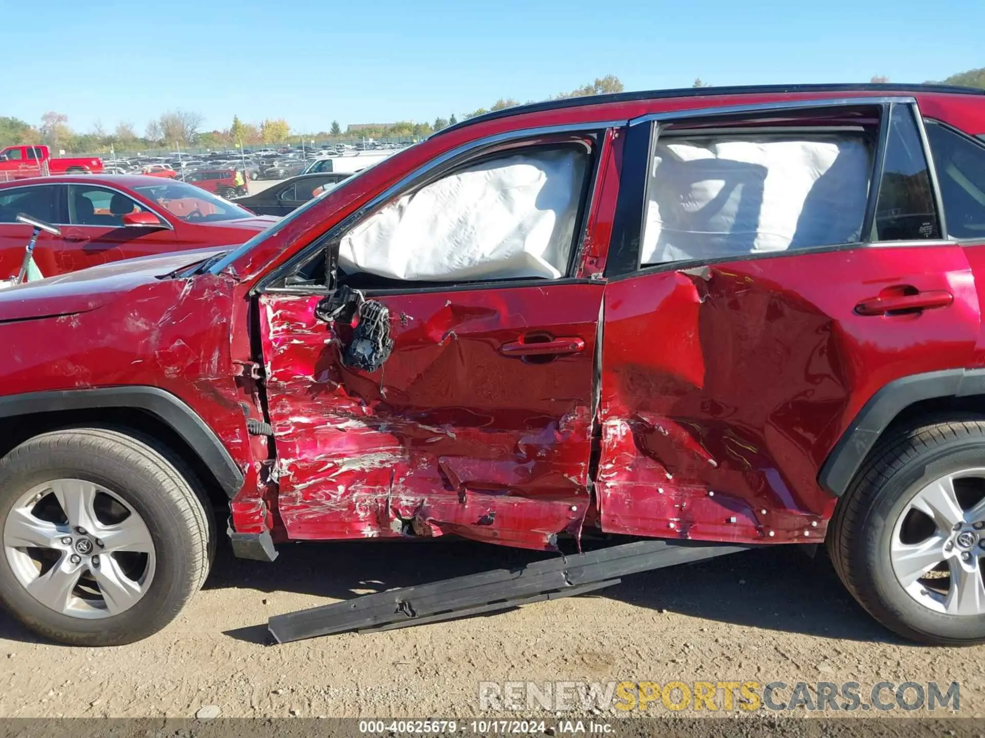14 Photograph of a damaged car JTMP1RFV9KD516016 TOYOTA RAV4 2019