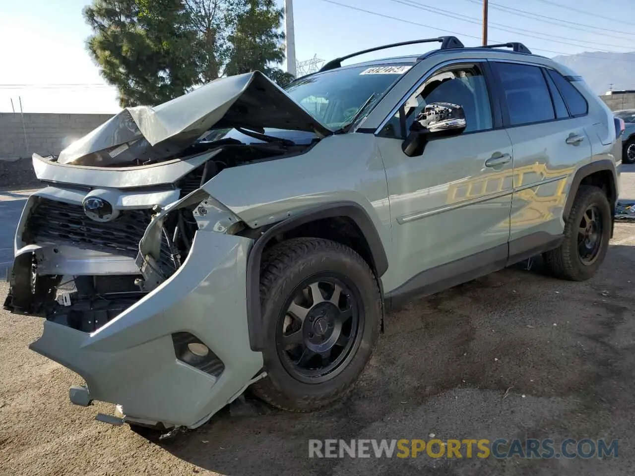 1 Photograph of a damaged car JTMP1RFVXKD016964 TOYOTA RAV4 2019