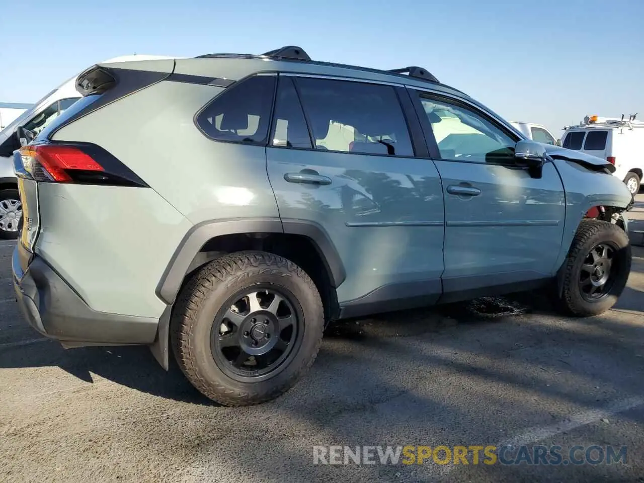 3 Photograph of a damaged car JTMP1RFVXKD016964 TOYOTA RAV4 2019