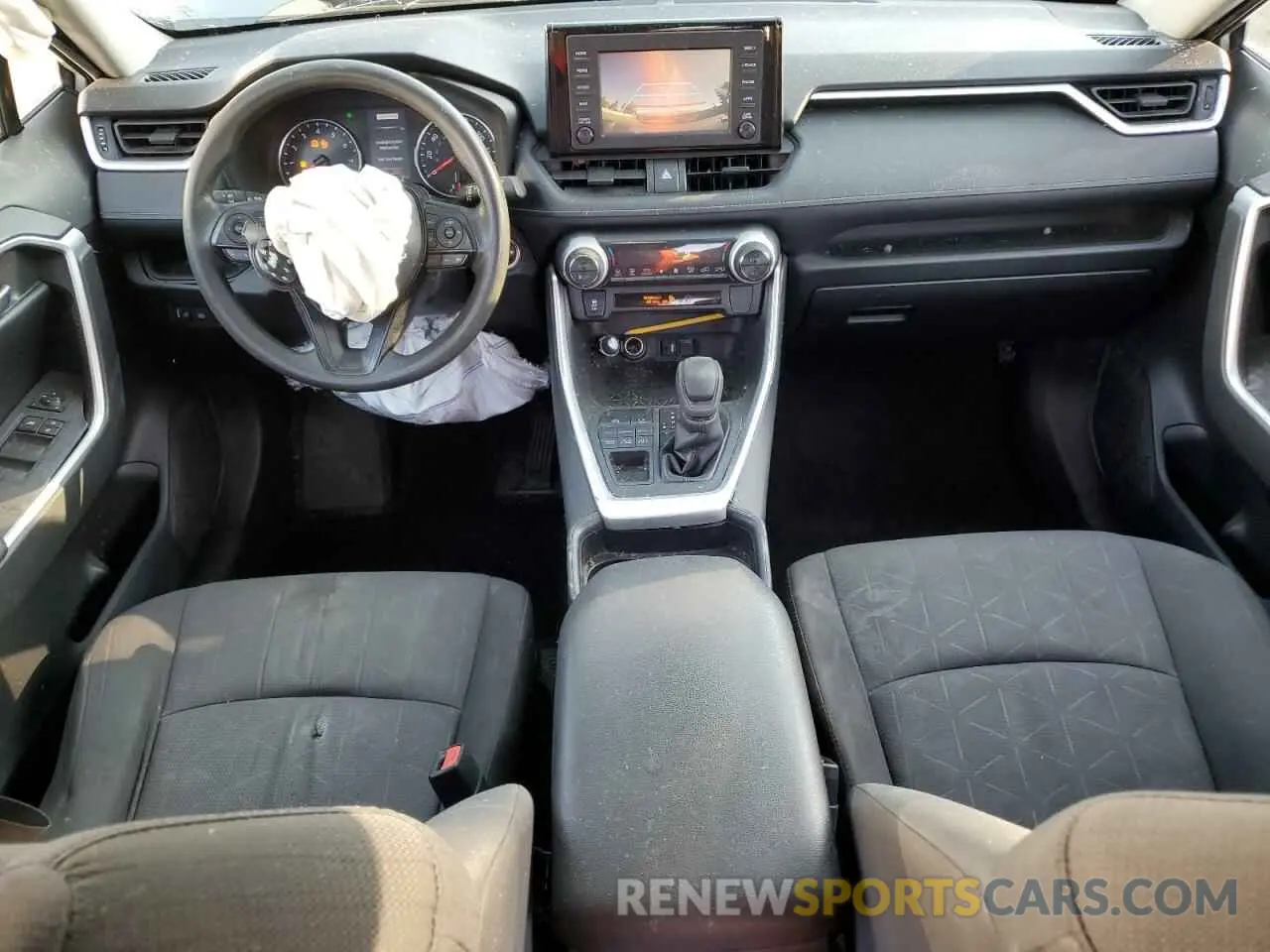 8 Photograph of a damaged car JTMP1RFVXKD016964 TOYOTA RAV4 2019