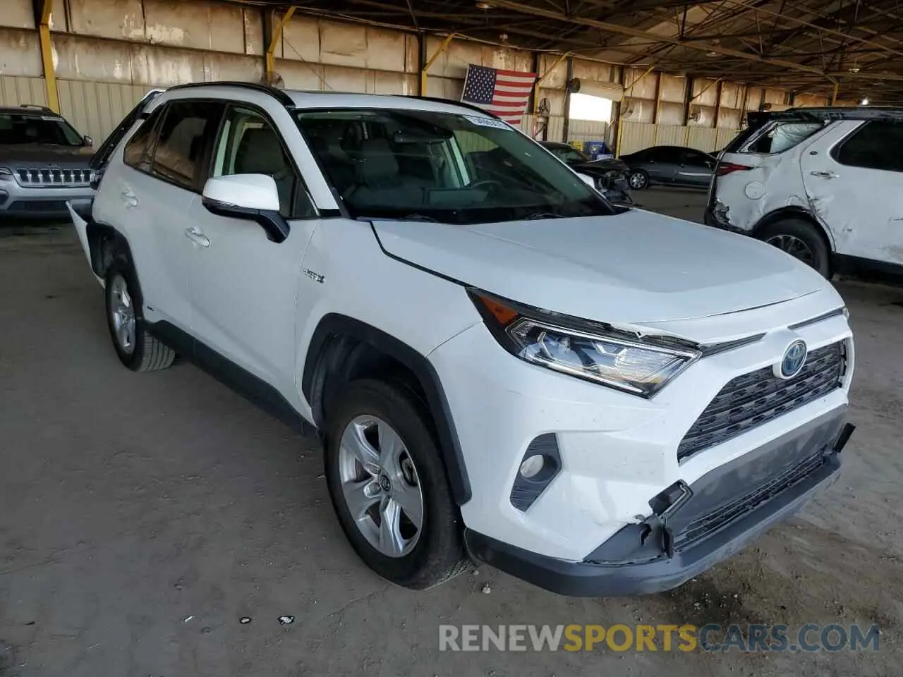 4 Photograph of a damaged car JTMRWRFV0KD503651 TOYOTA RAV4 2019