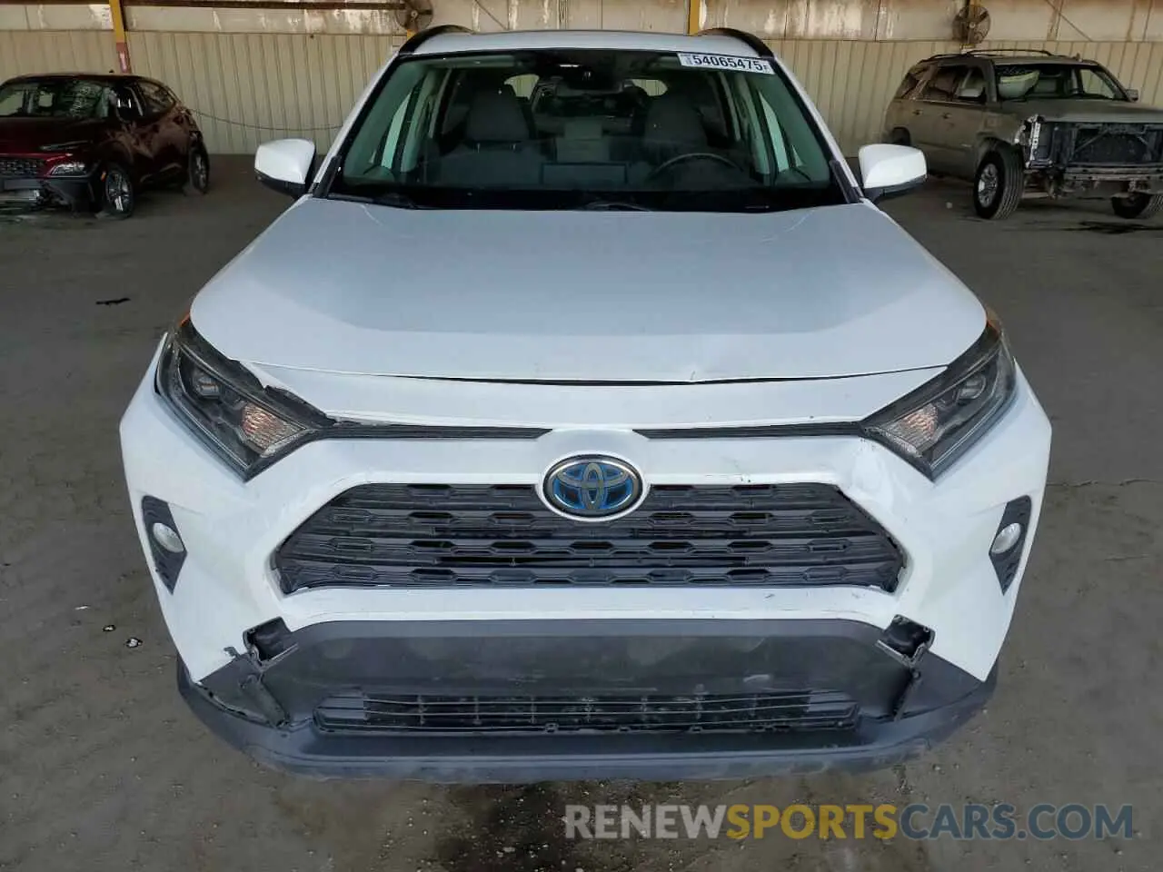 5 Photograph of a damaged car JTMRWRFV0KD503651 TOYOTA RAV4 2019