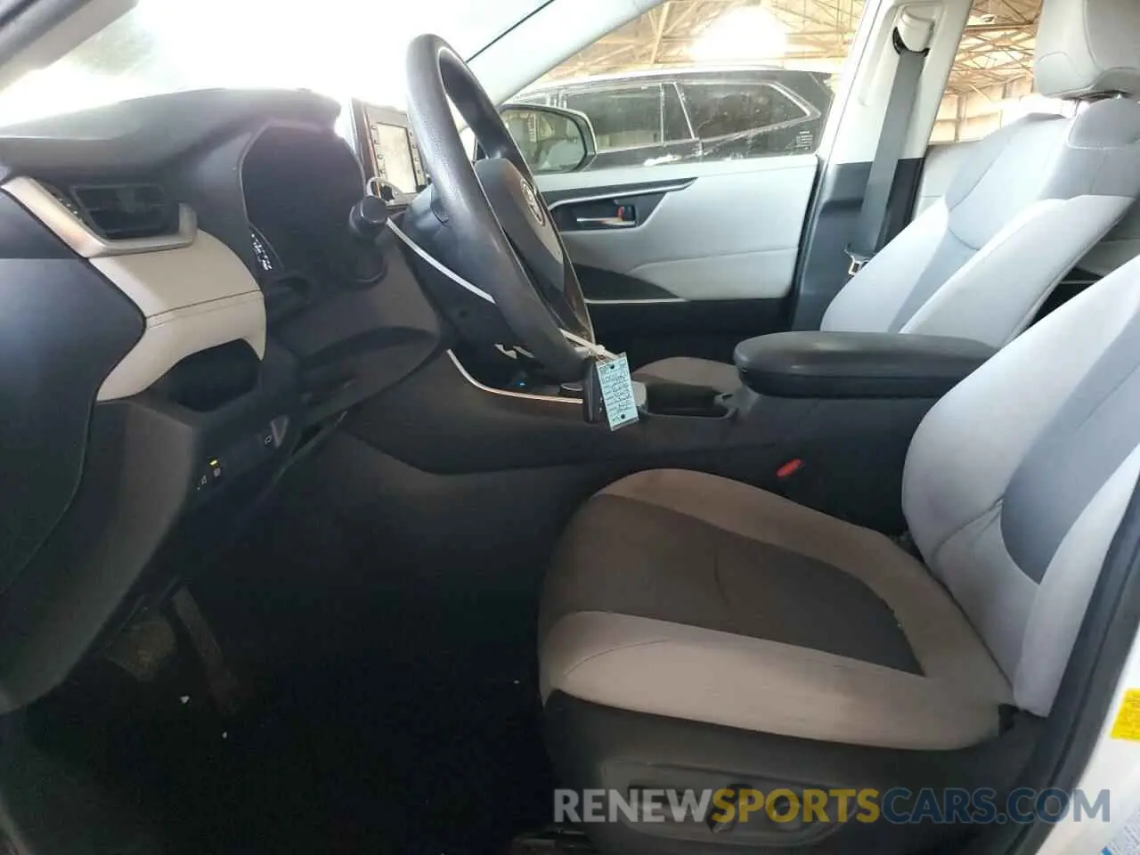 7 Photograph of a damaged car JTMRWRFV0KD503651 TOYOTA RAV4 2019