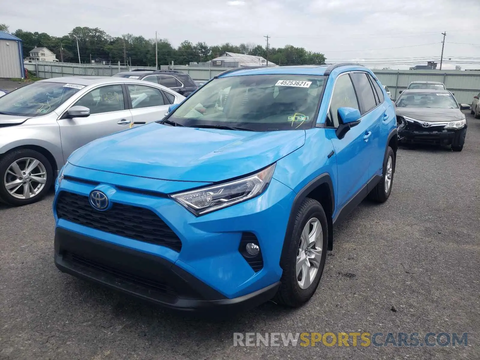 2 Photograph of a damaged car JTMRWRFV2KD033185 TOYOTA RAV4 2019