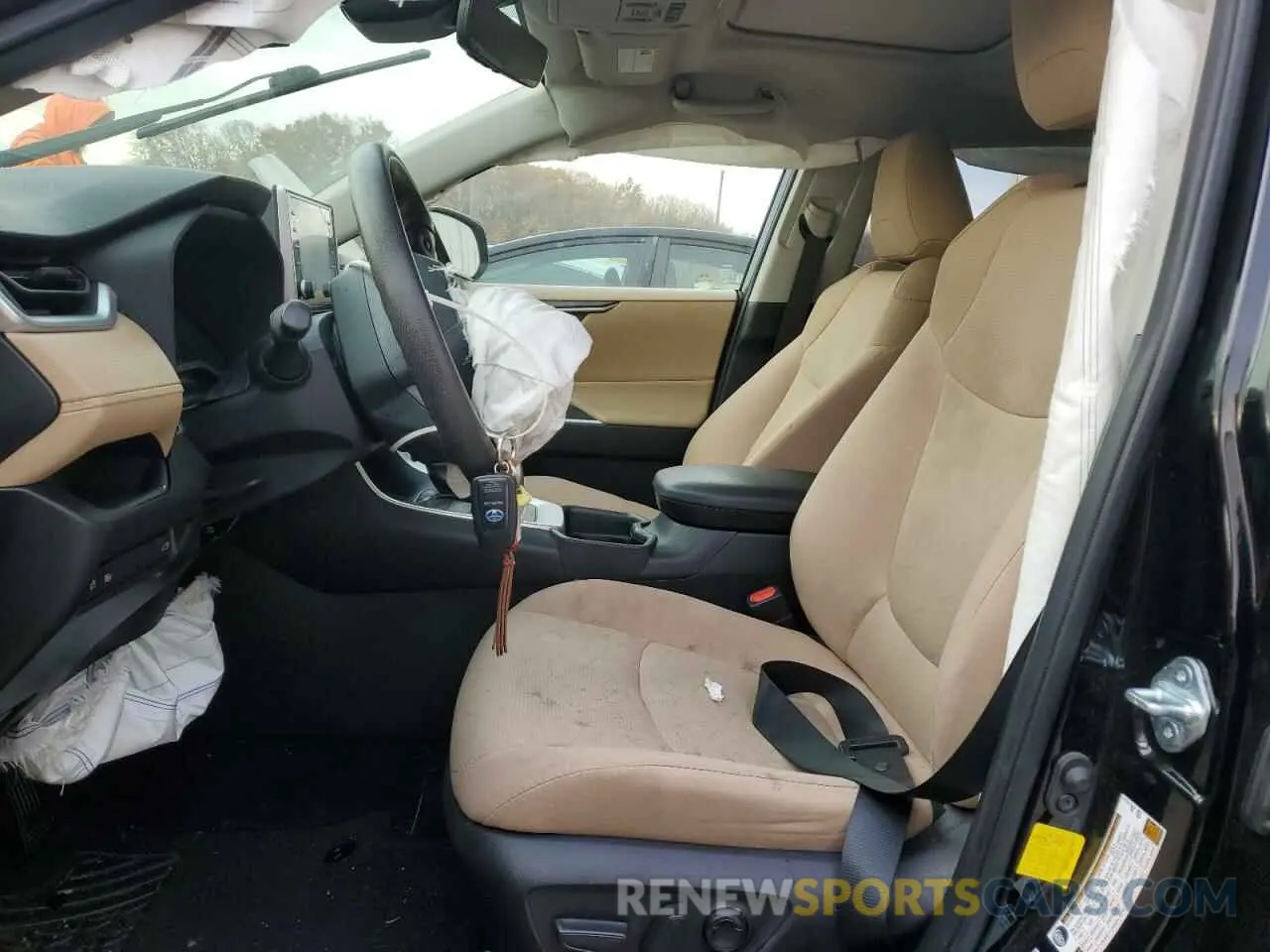 7 Фотография поврежденного автомобиля JTMRWRFV2KJ006411 TOYOTA RAV4 2019