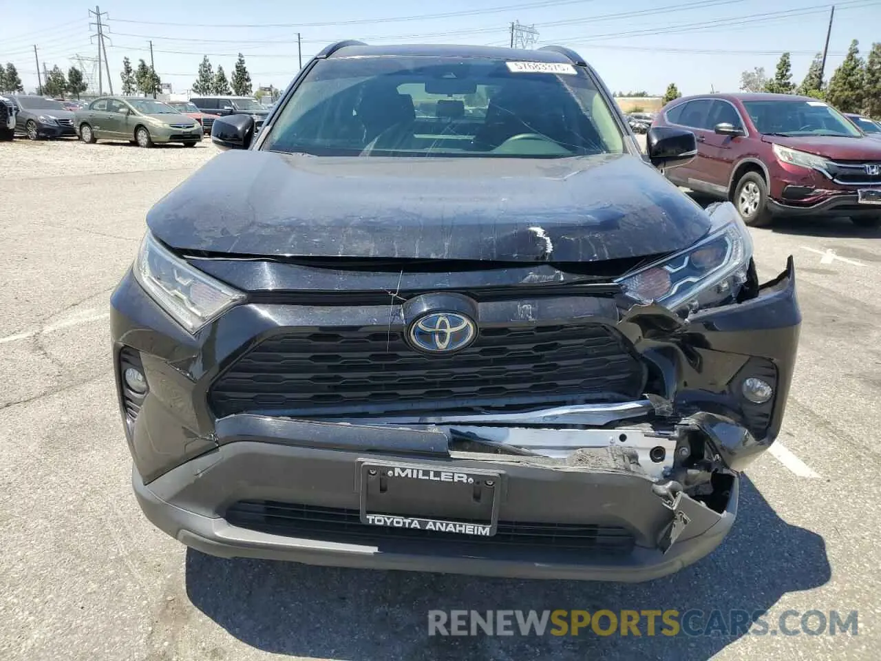 5 Photograph of a damaged car JTMRWRFV5KD503502 TOYOTA RAV4 2019