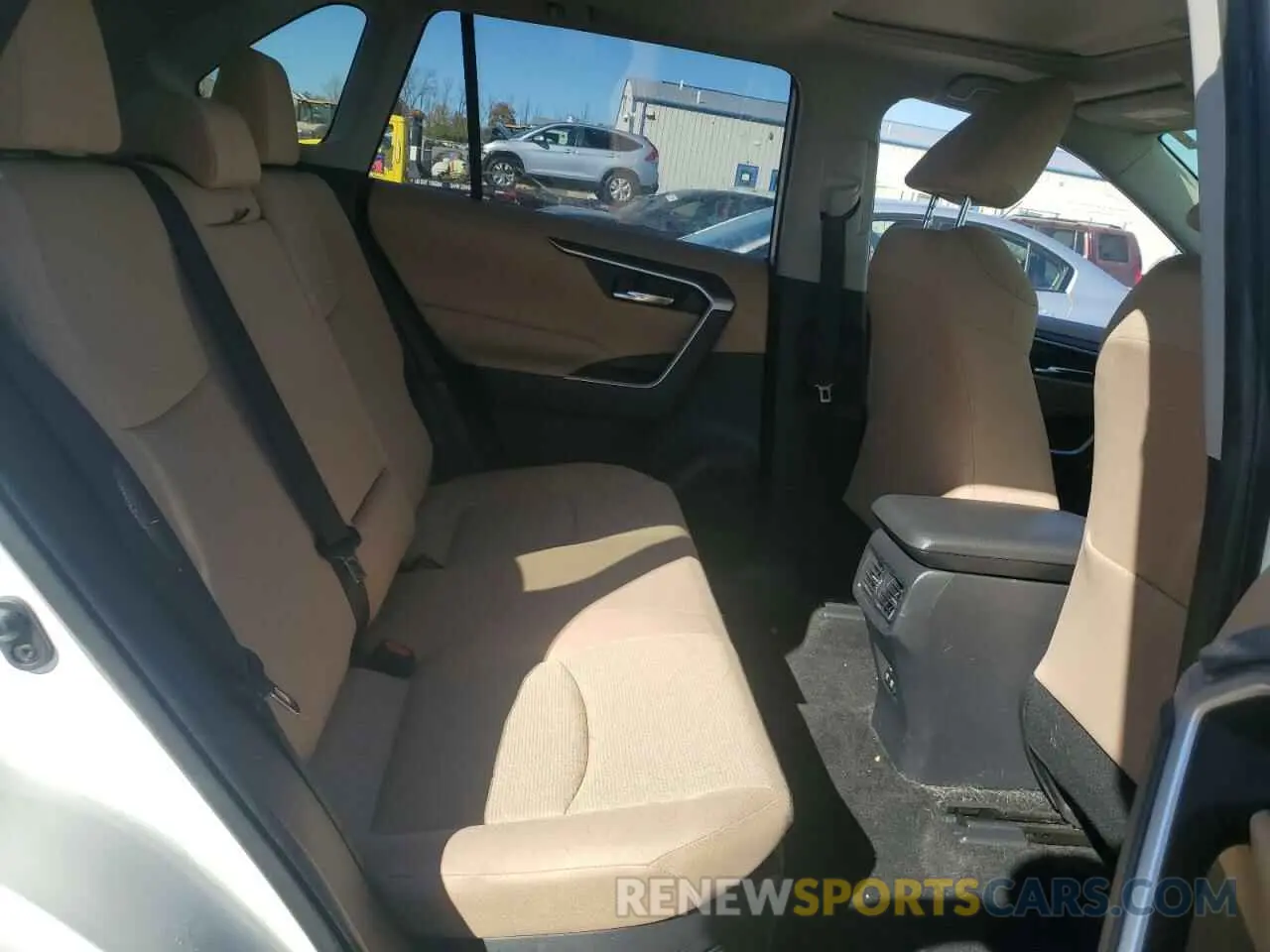 11 Photograph of a damaged car JTMRWRFV8KD011756 TOYOTA RAV4 2019