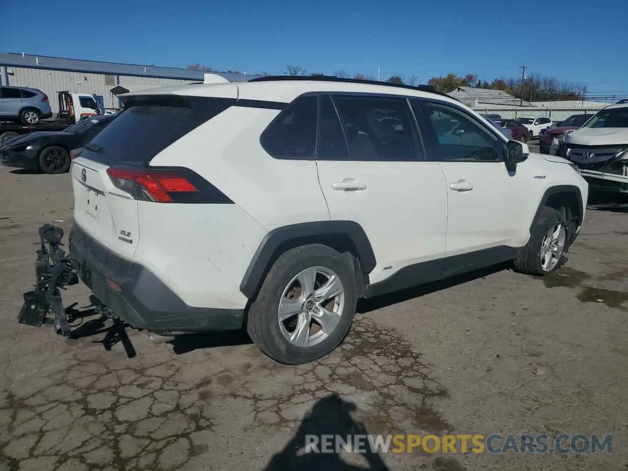3 Photograph of a damaged car JTMRWRFV8KD011756 TOYOTA RAV4 2019