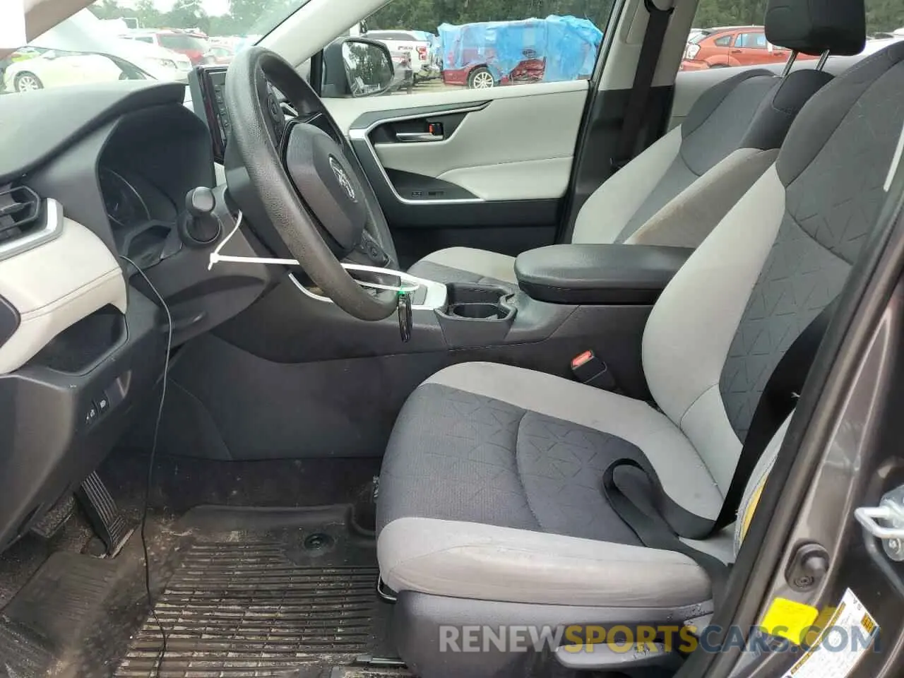 7 Фотография поврежденного автомобиля JTMRWRFV9KD028775 TOYOTA RAV4 2019